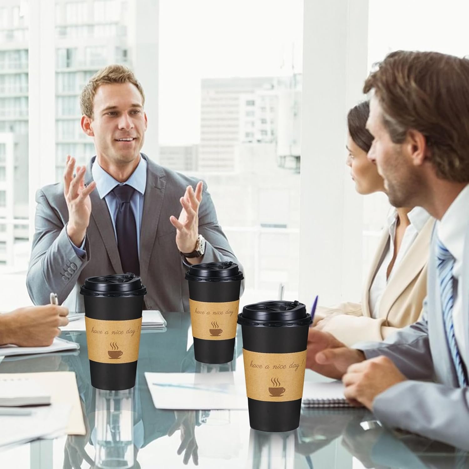 Grossiste de Tasses à Café 16 oz en Vrac, Tasses Jetables Noires avec Couvercles, Agitateurs et Manchons, OEM pour Bureau, Voyage et Domicile