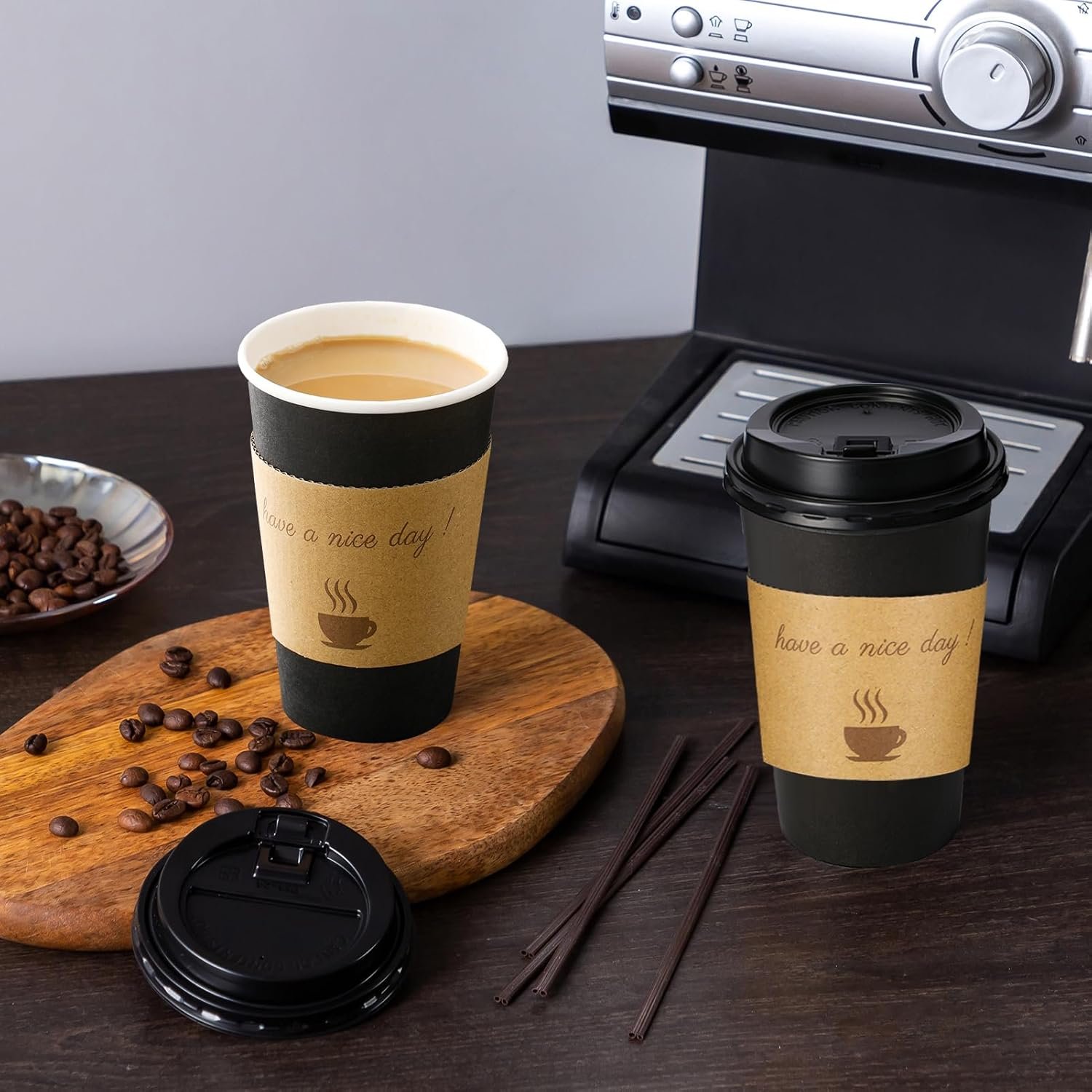 Grossiste de Tasses à Café 16 oz en Vrac, Tasses Jetables Noires avec Couvercles, Agitateurs et Manchons, OEM pour Bureau, Voyage et Domicile