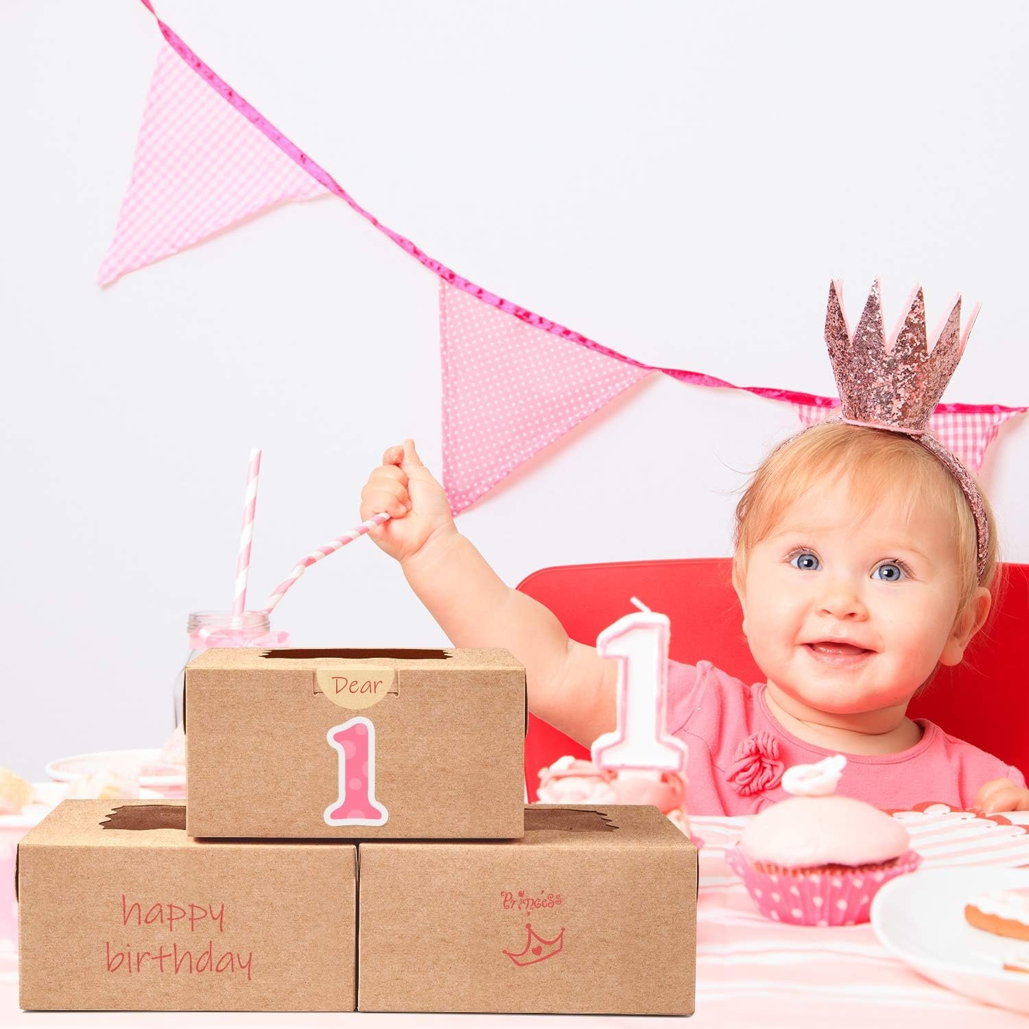 Grossiste Boxes de Pâtisserie en Vrac 24pcs 6x6x3in, Boîtes à Cookies en Brun avec Fenêtre, Papier Parchment et Autocollants Inclus, Fabricant de Boîtes pour Fête, Mariage, Anniversaire, Logo Personnalisé