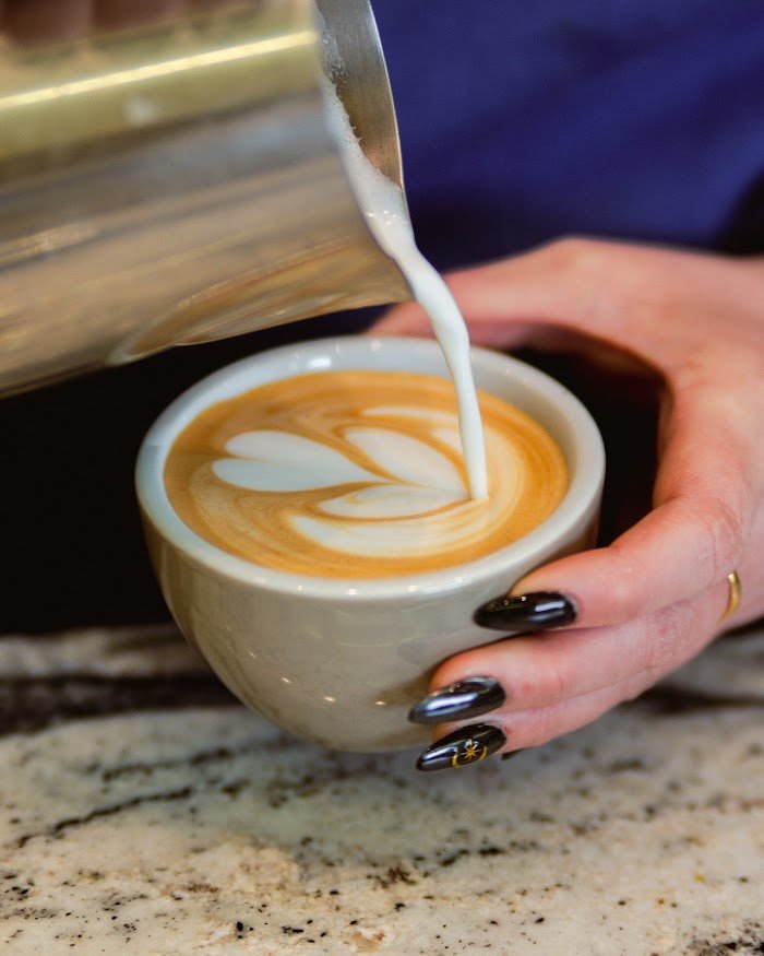 Ce qu'il faut savoir avant de bruncher au Café La Fiancée | Brunch Toulouse Saint Sernin à Toulouse : Avis honnêtes Ce qu'il faut savoir avant de bruncher au Café La Fiancée | Brunch Toulouse Saint Sernin à Toulouse : Avis honnêtes