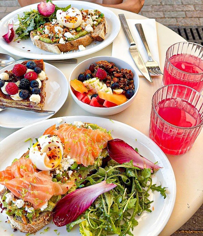 Ce qu'il faut savoir avant de bruncher au Café La Fiancée | Brunch Toulouse Saint Sernin à Toulouse : Avis honnêtes Ce qu'il faut savoir avant de bruncher au Café La Fiancée | Brunch Toulouse Saint Sernin à Toulouse : Avis honnêtes