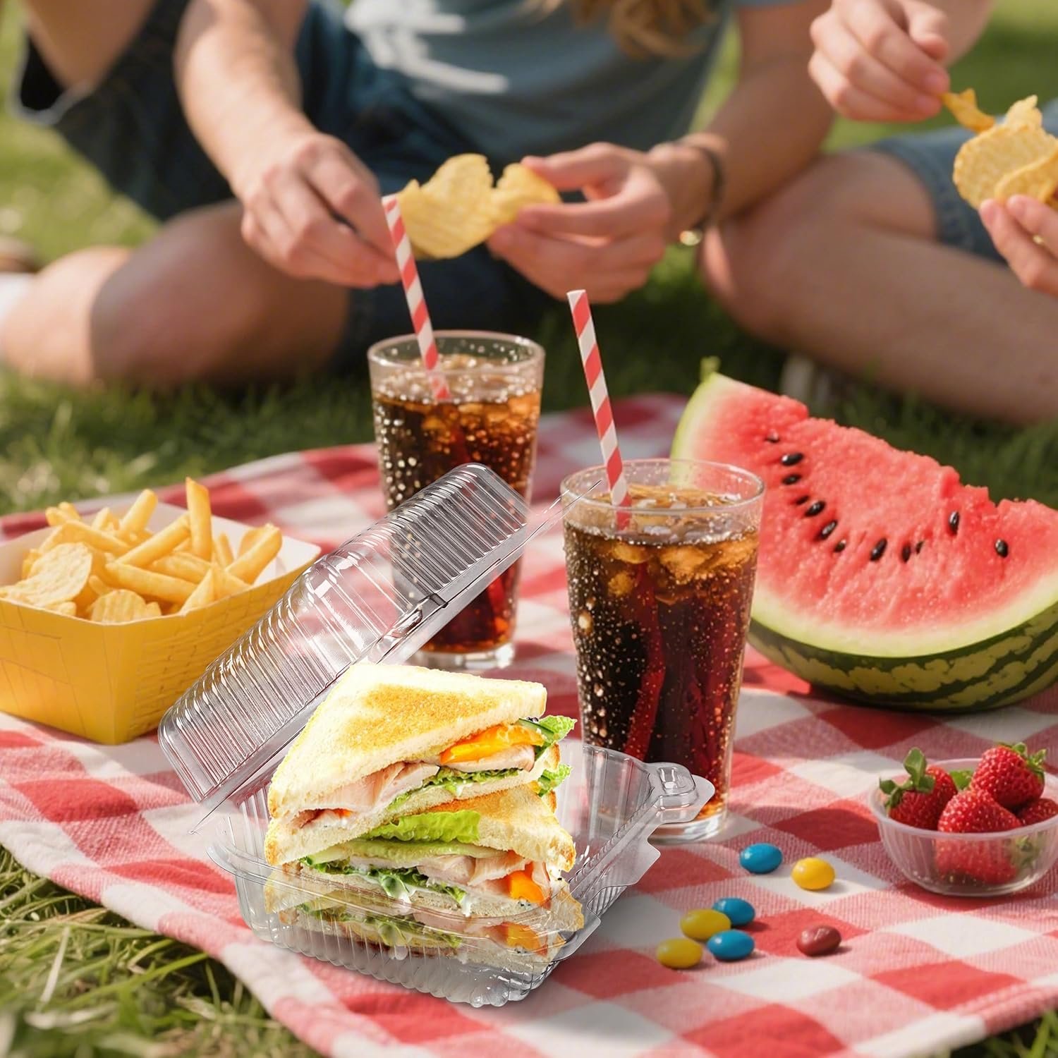 Grossiste Contenants alimentaires en plastique transparent renforcé à charnière, 25 pièces, 5.8 x 5.8 x 2.75 pouces, pour desserts, gâteaux, salades, pâtes, sandwichs, avec couvercles, Marque Blanche disponible, Fabricant.