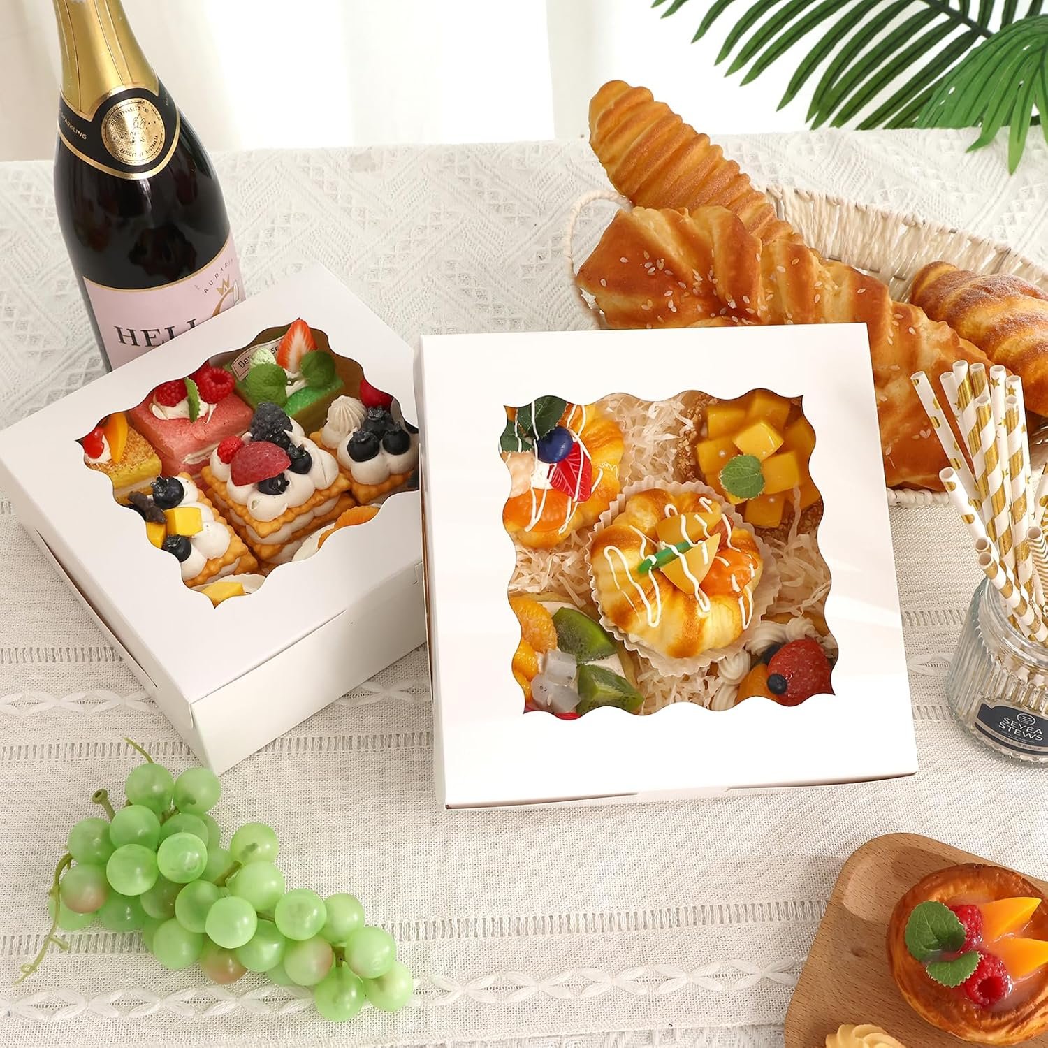 Grossiste en Vrac Boîtes à Gâteaux 30pcs 8x8x2.5 avec Fenêtre pour Donuts et Chocolats, Logo Personnalisé, Fabriquant de Contenants Blancs à Pâtisseries. Grossiste en Vrac Boîtes à Gâteaux 30pcs 8x8x2.5 avec Fenêtre pour Donuts et Chocolats, Logo Personnalisé, Fabriquant de Contenants Blancs à Pâtisseries.