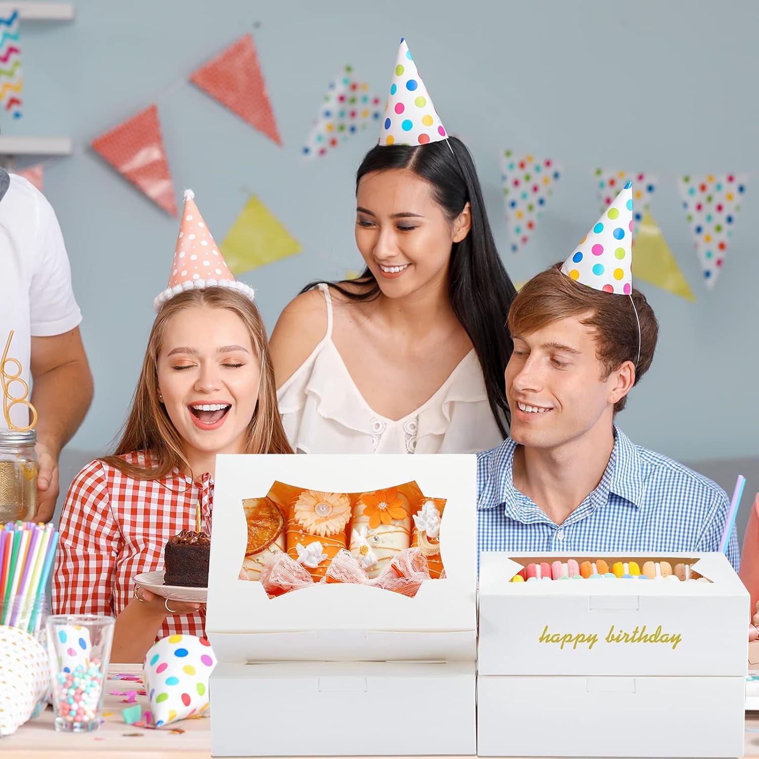 Grossiste de Boîtes à Cookies 50pcs avec Fenêtre 8x6x2,5 pouces, Pour Chocolats Recouverts de Fraises et Muffins, Fabricant de Boîtes de Pâtisserie en Vrac, Logo Personnalisé Grossiste de Boîtes à Cookies 50pcs avec Fenêtre 8x6x2,5 pouces, Pour Chocolats Recouverts de Fraises et Muffins, Fabricant de Boîtes de Pâtisserie en Vrac, Logo Personnalisé