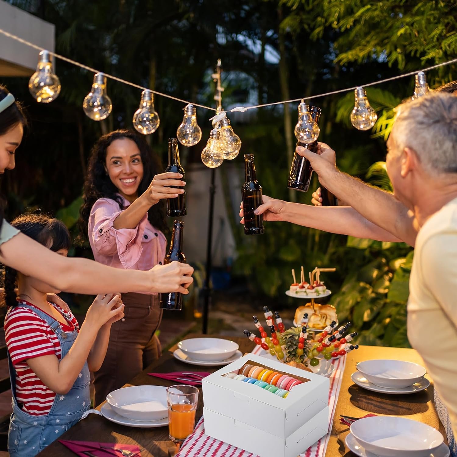 Grossiste de Boîtes à Cookies 50pcs avec Fenêtre 8x6x2,5 pouces, Pour Chocolats Recouverts de Fraises et Muffins, Fabricant de Boîtes de Pâtisserie en Vrac, Logo Personnalisé Grossiste de Boîtes à Cookies 50pcs avec Fenêtre 8x6x2,5 pouces, Pour Chocolats Recouverts de Fraises et Muffins, Fabricant de Boîtes de Pâtisserie en Vrac, Logo Personnalisé