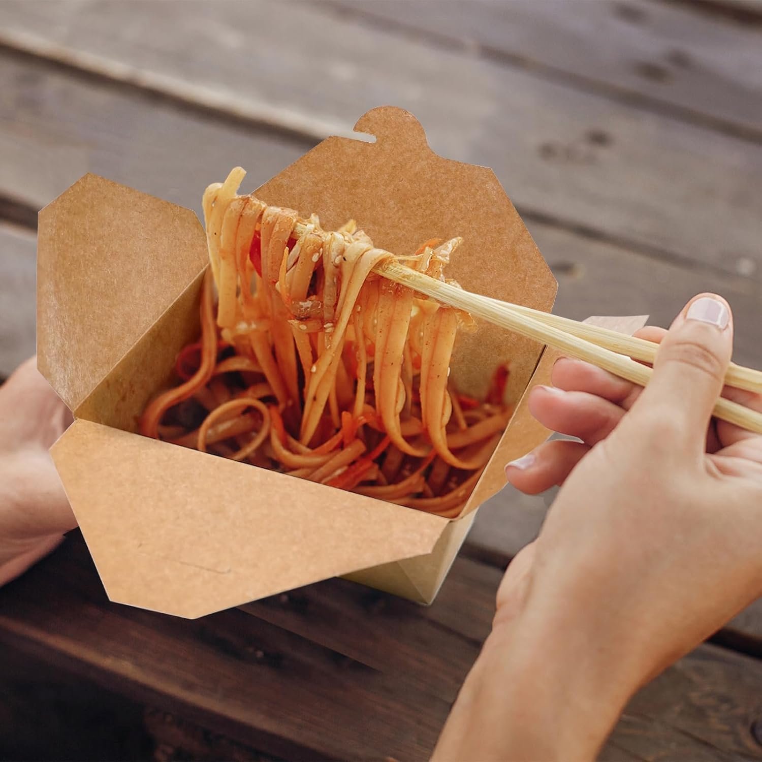 Grossiste Contenants à Emporter en Kraft de 45 oz, 80 Pièces Microwavables, Résistants aux Fuites et à la Graisse, Personnalisés pour Déjeuner et Reste, Fabricant en Vrac.