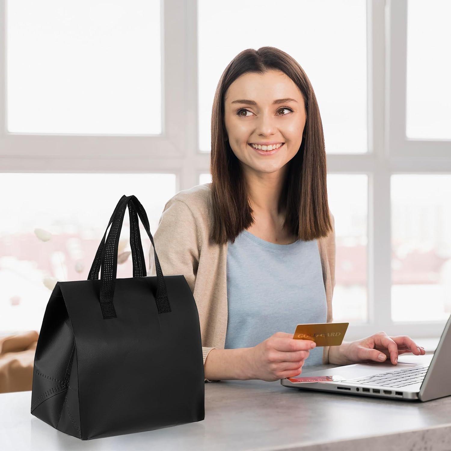 Insulated Take Away Bags en Vrac pour Livraison de Nourriture 20 Pack - Fabricant de Sacs Thermiques 9,4 x 5,9 x 9,4 pouces pour Café, Thé, Fruits de Mer, Pizza - Logo Personnalisé pour Restaurants et Traiteurs Insulated Take Away Bags en Vrac pour Livraison de Nourriture 20 Pack - Fabricant de Sacs Thermiques 9,4 x 5,9 x 9,4 pouces pour Café, Thé, Fruits de Mer, Pizza - Logo Personnalisé pour Restaurants et Traiteurs