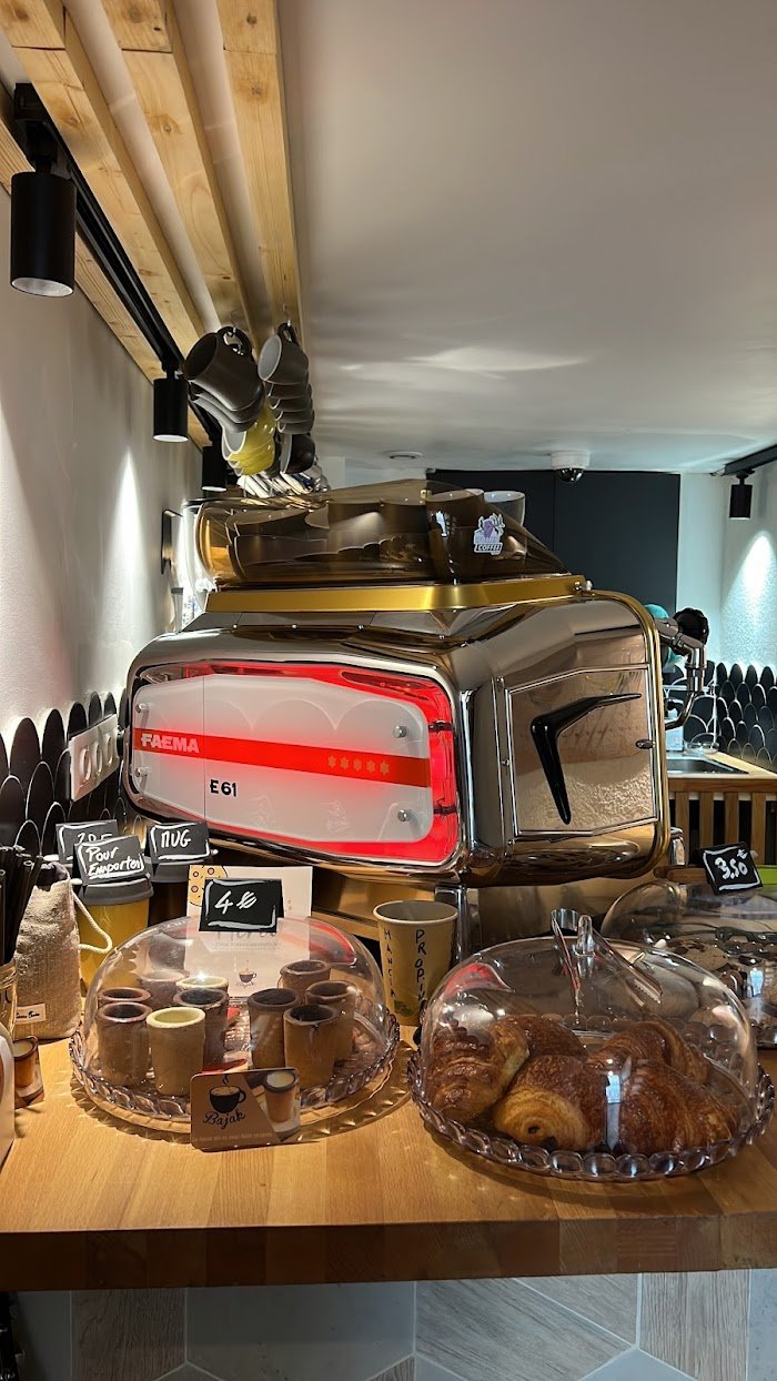 Un zoom sur la scène café à Marseille : Expériences authentiques au Café Lauca « La Boutchica » Un zoom sur la scène café à Marseille : Expériences authentiques au Café Lauca « La Boutchica »