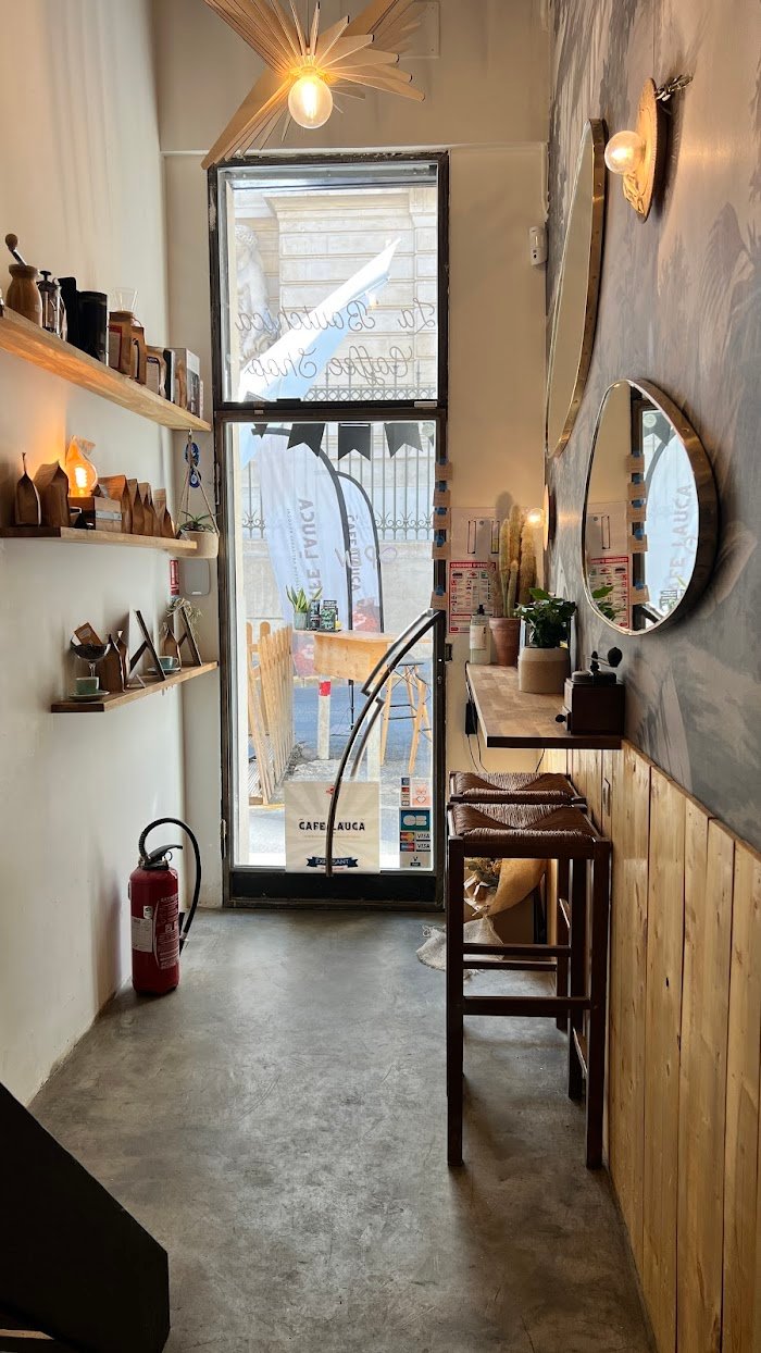 Un zoom sur la scène café à Marseille : Expériences authentiques au Café Lauca « La Boutchica » Un zoom sur la scène café à Marseille : Expériences authentiques au Café Lauca « La Boutchica »