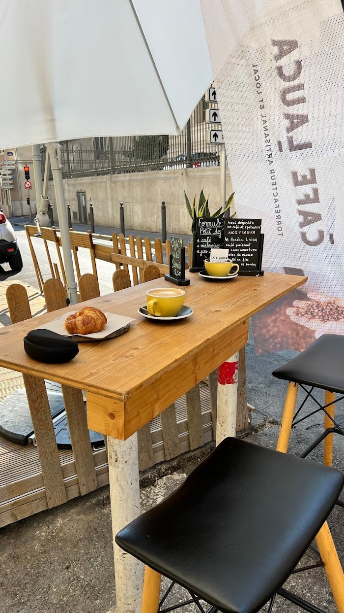 Un zoom sur la scène café à Marseille : Expériences authentiques au Café Lauca « La Boutchica » Un zoom sur la scène café à Marseille : Expériences authentiques au Café Lauca « La Boutchica »