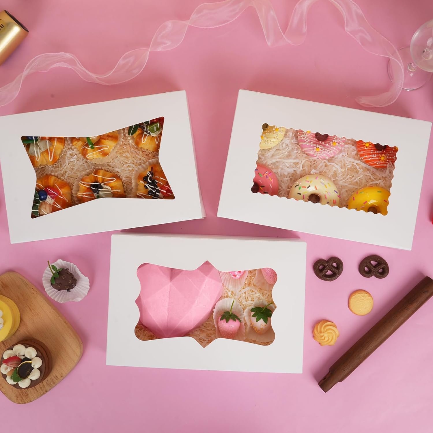 Grossiste en Vrac de Boîtes à Gâteaux 30pcs 12x8x2,5 pouces avec fenêtres auto-popup pour biscuits, fraises enrobées de chocolat, donuts, pâtisseries - Logo Personnalisé pour une Marque Blanche de Fabricant.