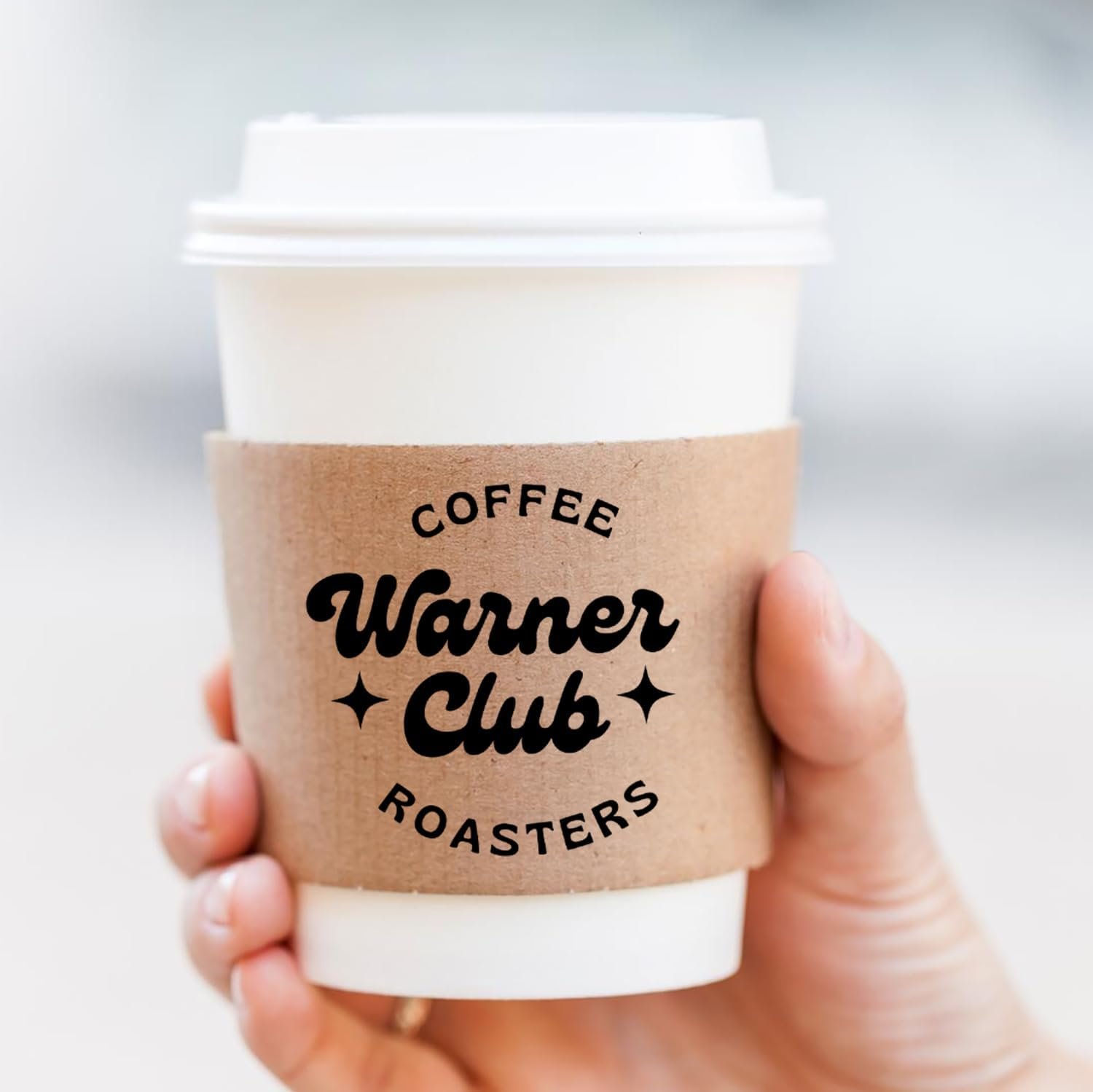 Grossiste en gobelets en papier kraft personnalisés avec logo, 50 manchons pour gobelets à café jetables, fournitures de café par un fabricant, Vente en Gros de gobelets avec couvercles.