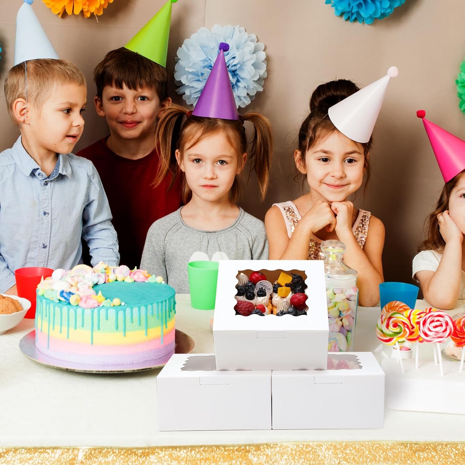 Grossiste boîtes à pâtisserie 80 pcs 6x6x3 pouces, conteneurs pour petits délices, idéale pour macarons et cupcakes, avec fenêtre, fournisseur en vente en gros. Logo Personnalisé disponible. Grossiste boîtes à pâtisserie 80 pcs 6x6x3 pouces, conteneurs pour petits délices, idéale pour macarons et cupcakes, avec fenêtre, fournisseur en vente en gros. Logo Personnalisé disponible.