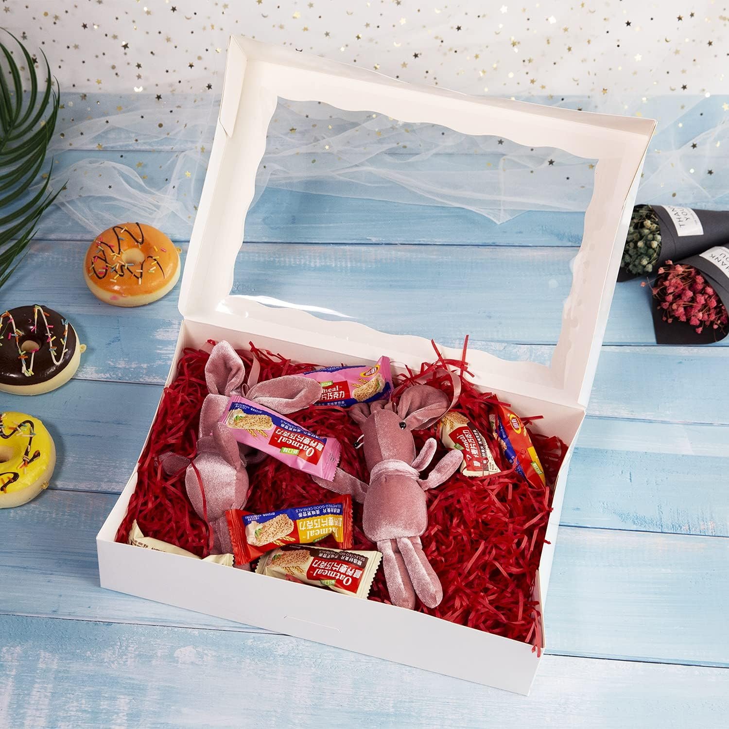 Grossiste Boîte à pâtisserie blanche 15-Pack 12x8x2,5 pouces pour beignets, muffins avec couvercle à fenêtre - Fabricant de boîtes à douceurs en papier auto-déployantes, OEM, pack de 15.