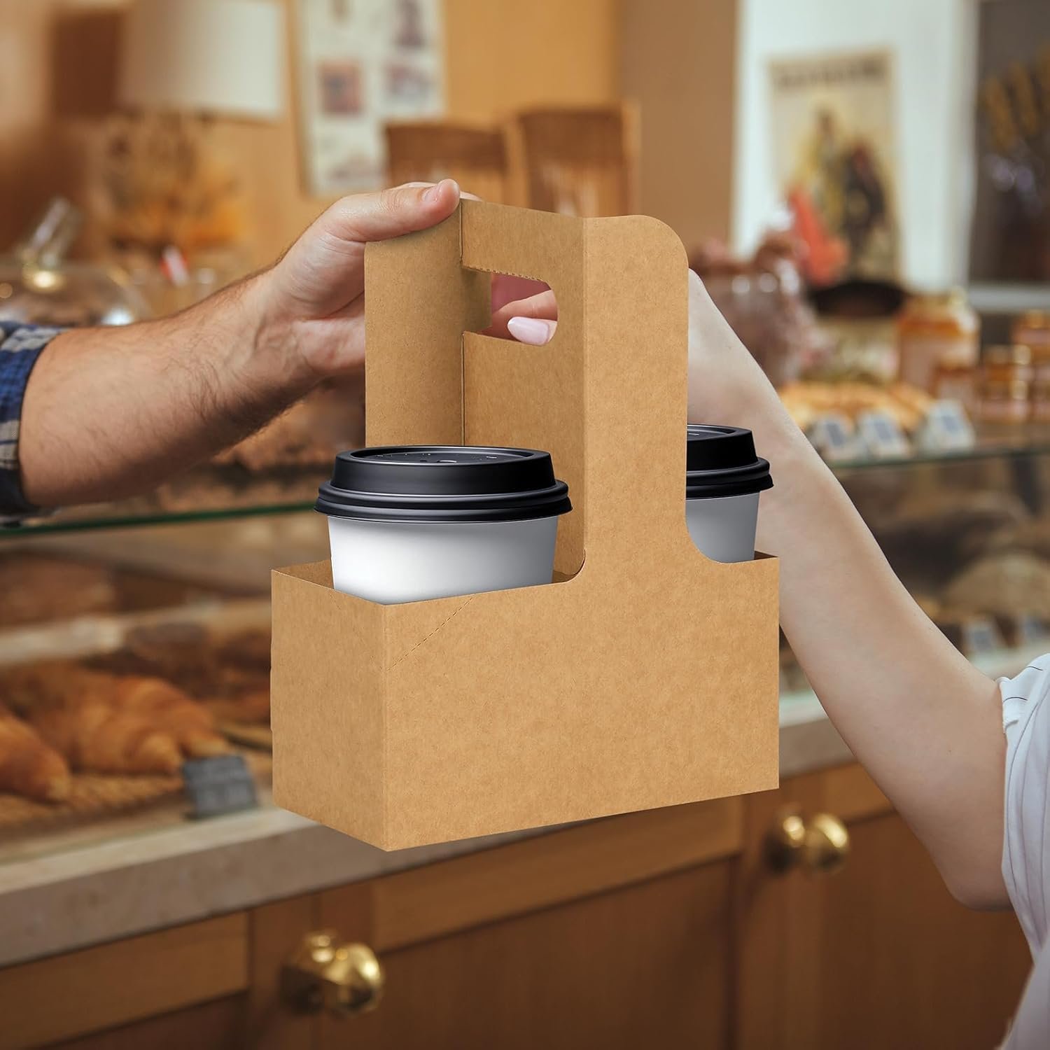 Grossiste 60 pcs Support à boissons en papier kraft brun pour 2 tasses avec poignée – Support à gobelet en papier jetable pour boissons chaudes ou froides, transport de tasses & porte-gobelets pour livraison de nourriture, Personnalisation de logo disponible, Fabricant européen.