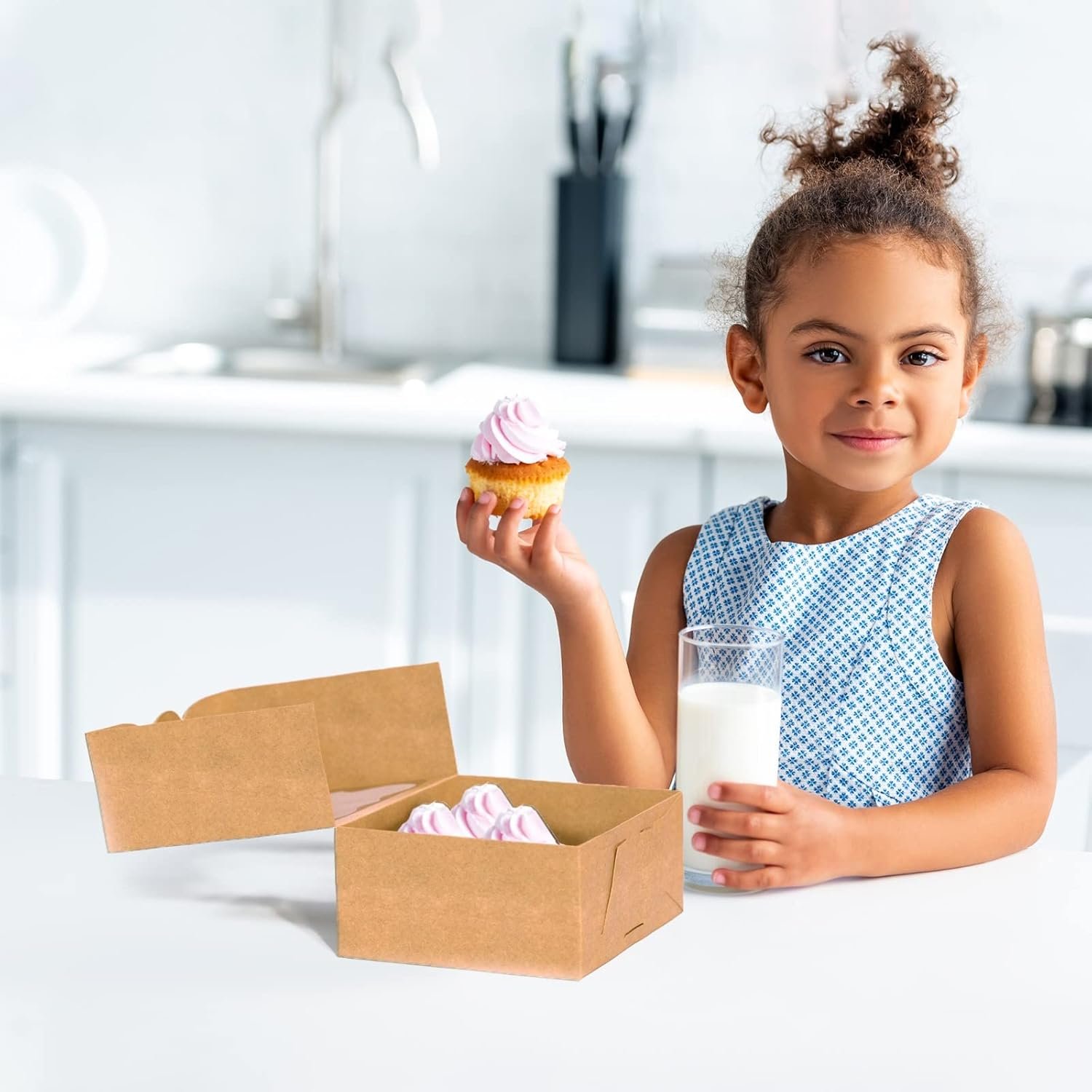 Grossiste en Vrac de Boîtes à Biscuits - Boîtes de Pâtisserie avec Fenêtre 6X6X3 Pouces - Fournisseur de Contenants Épais pour Gourmandises, Desserts, Fraises, Cupcakes, Bonbons, Charcuterie, Produits de Boulangerie et Pâtisserie - Logo Personnalisé Grossiste en Vrac de Boîtes à Biscuits - Boîtes de Pâtisserie avec Fenêtre 6X6X3 Pouces - Fournisseur de Contenants Épais pour Gourmandises, Desserts, Fraises, Cupcakes, Bonbons, Charcuterie, Produits de Boulangerie et Pâtisserie - Logo Personnalisé