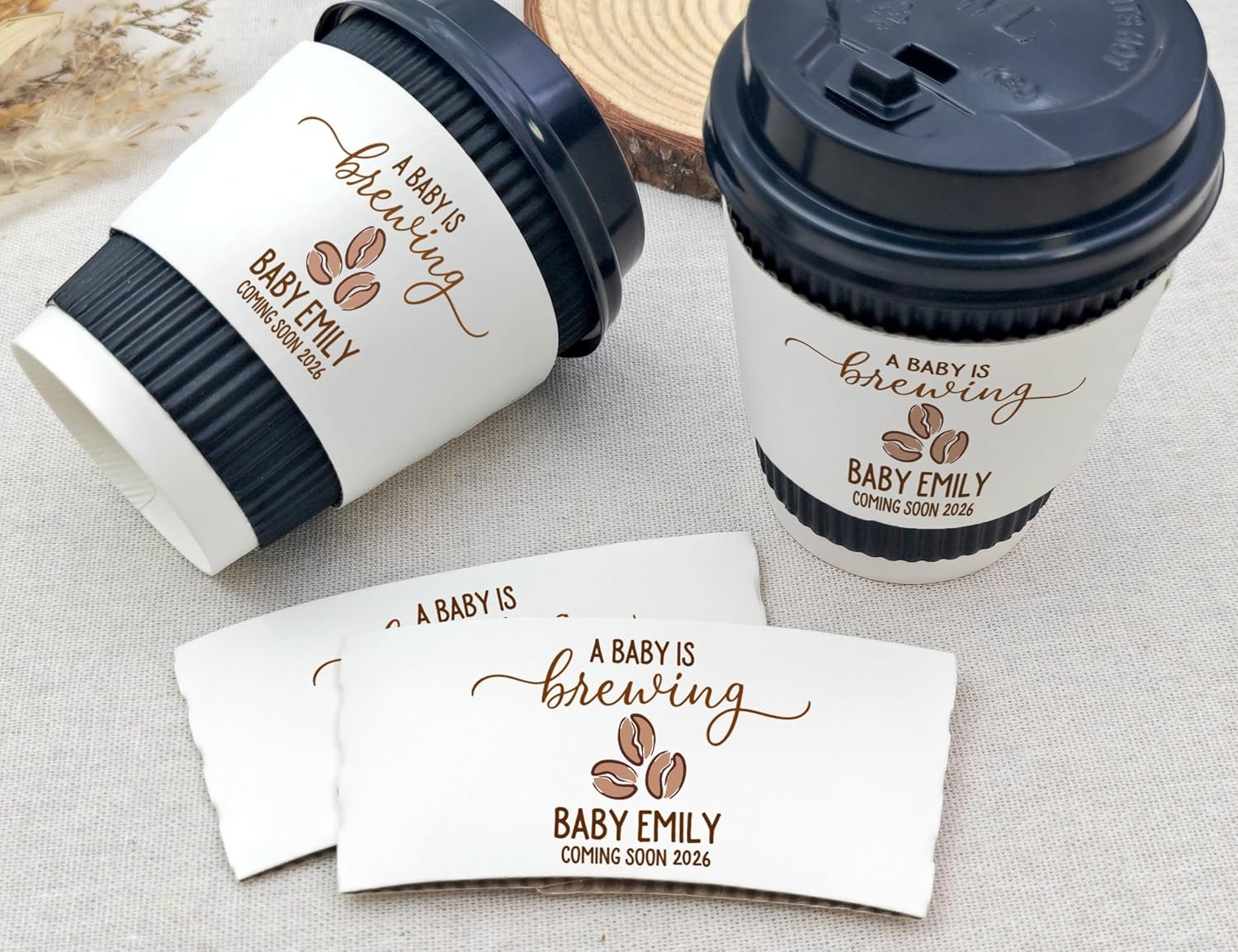 Grossiste de manchons à café en papier personnalisés, manchons jetables pour baby shower, OEM de manchons à café pour décoration de fête de révélation de genre.