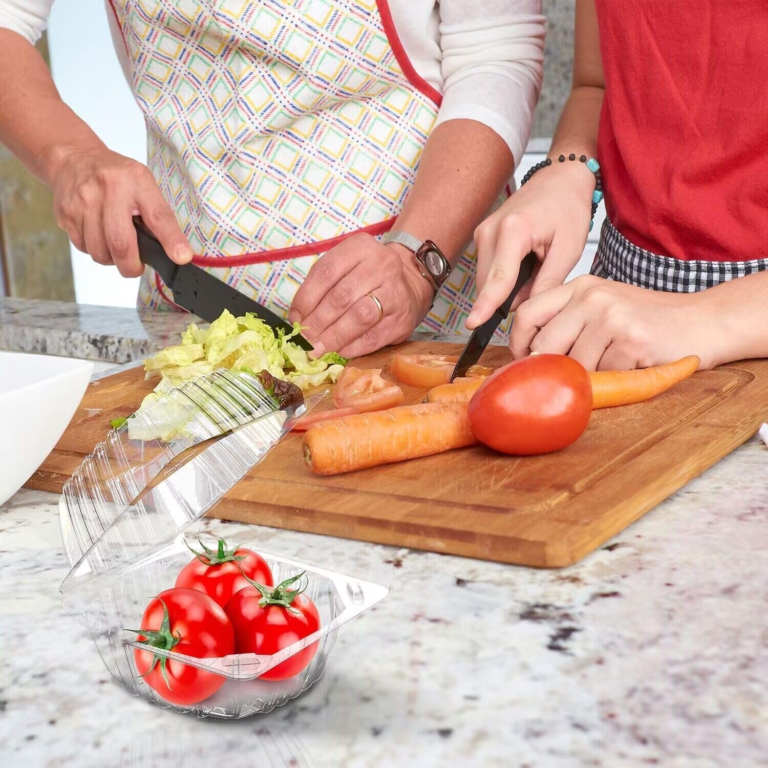 Grossiste conteneurs alimentaires en plastique clair 25 pièces 5.8 x 5.8 x 3.2 pouces, avec couvercles, pour gâteaux, desserts, salades, pâtes, sandwiches, logo personnalisé, fournisseur de solutions jetables.