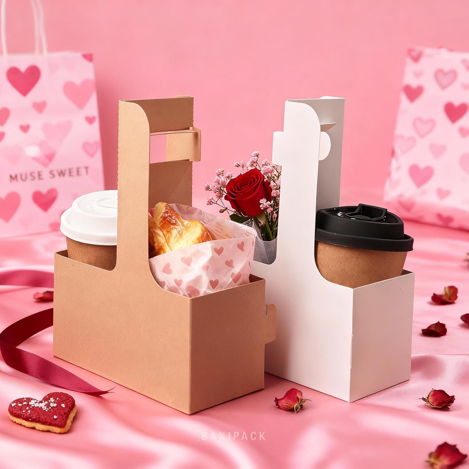 Grossiste de porte-gobelets en kraft, 30 ensembles de support pour gobelets de 12-20 oz avec poignées, idéal pour café à emporter et service de livraison, logo personnalisé, fabriquant de solutions pour boissons chaudes et froides.