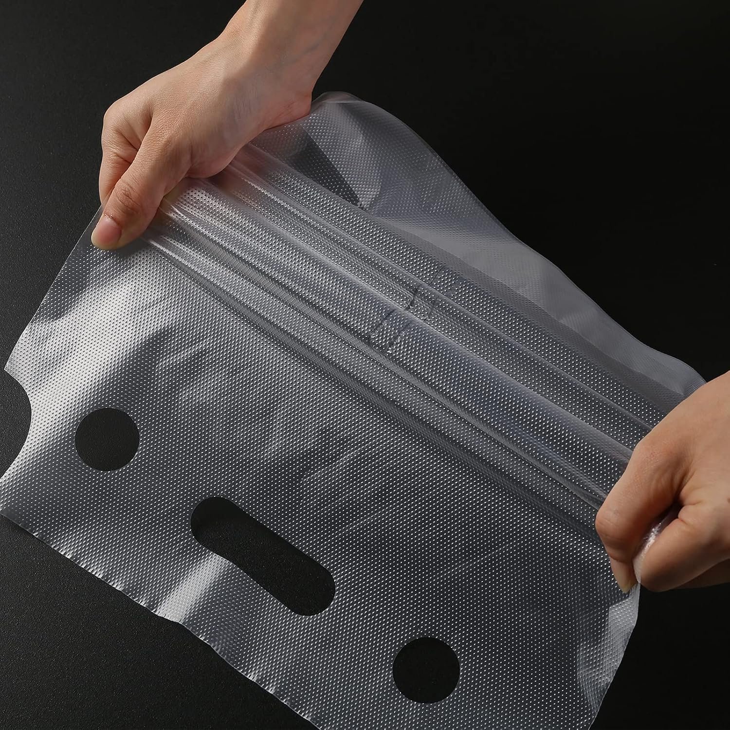 Grossiste en Vrac de sacs plastiques transparents pour boissons, porte-gobelets pour café et bar, Fournisseur idéal pour DIY avec Logo Personnalisé (26x30cm). Grossiste en Vrac de sacs plastiques transparents pour boissons, porte-gobelets pour café et bar, Fournisseur idéal pour DIY avec Logo Personnalisé (26x30cm).