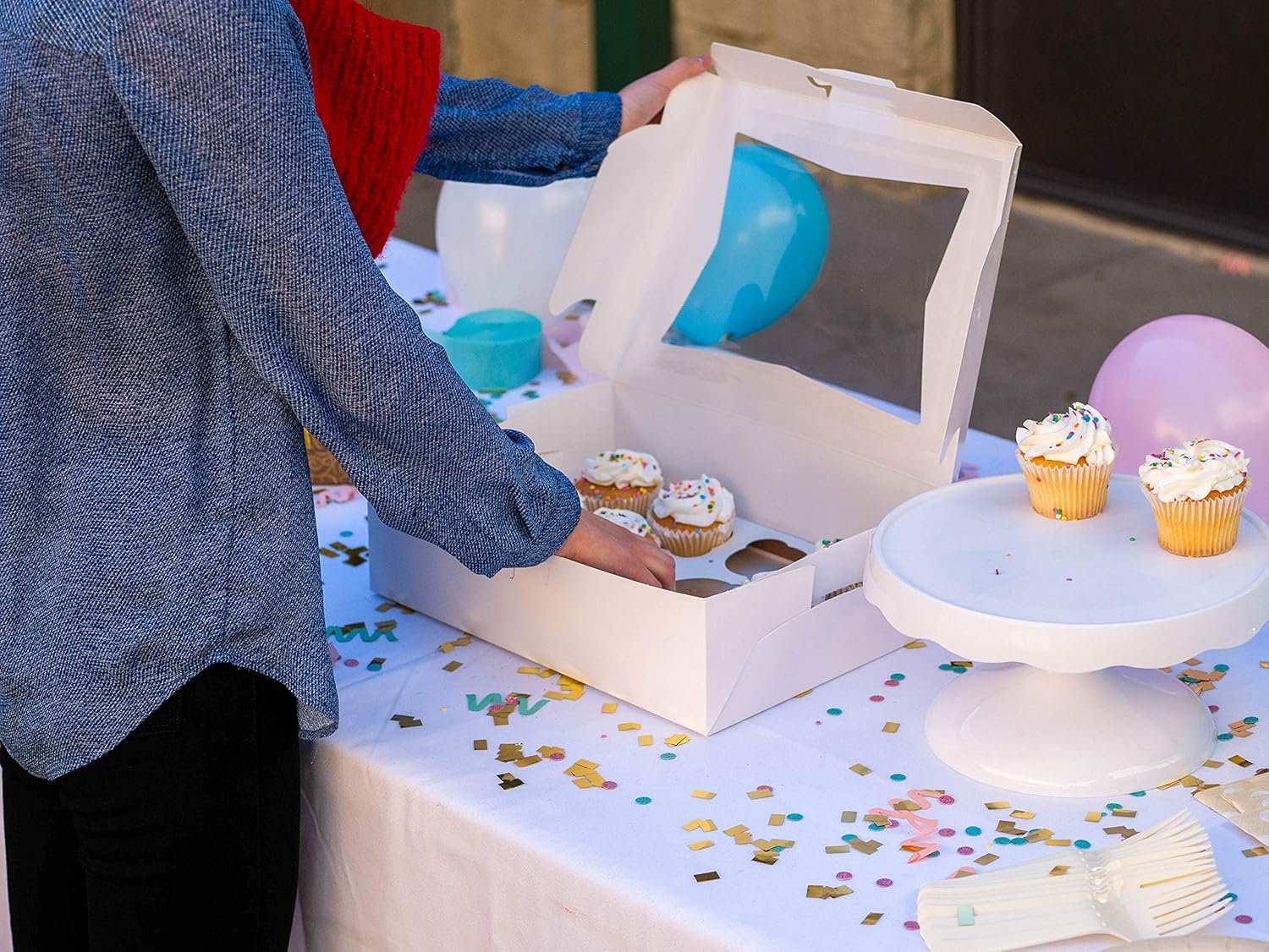 Grossiste Auto Pop-up Boîte à Pâtisserie Blanche avec Fenêtre 9x9x2.5 pour Tartes, Donuts, Pâtisseries, Fournisseur 200 pièces, Marque Blanche avec Couvercle Transparent. Grossiste Auto Pop-up Boîte à Pâtisserie Blanche avec Fenêtre 9x9x2.5 pour Tartes, Donuts, Pâtisseries, Fournisseur 200 pièces, Marque Blanche avec Couvercle Transparent.