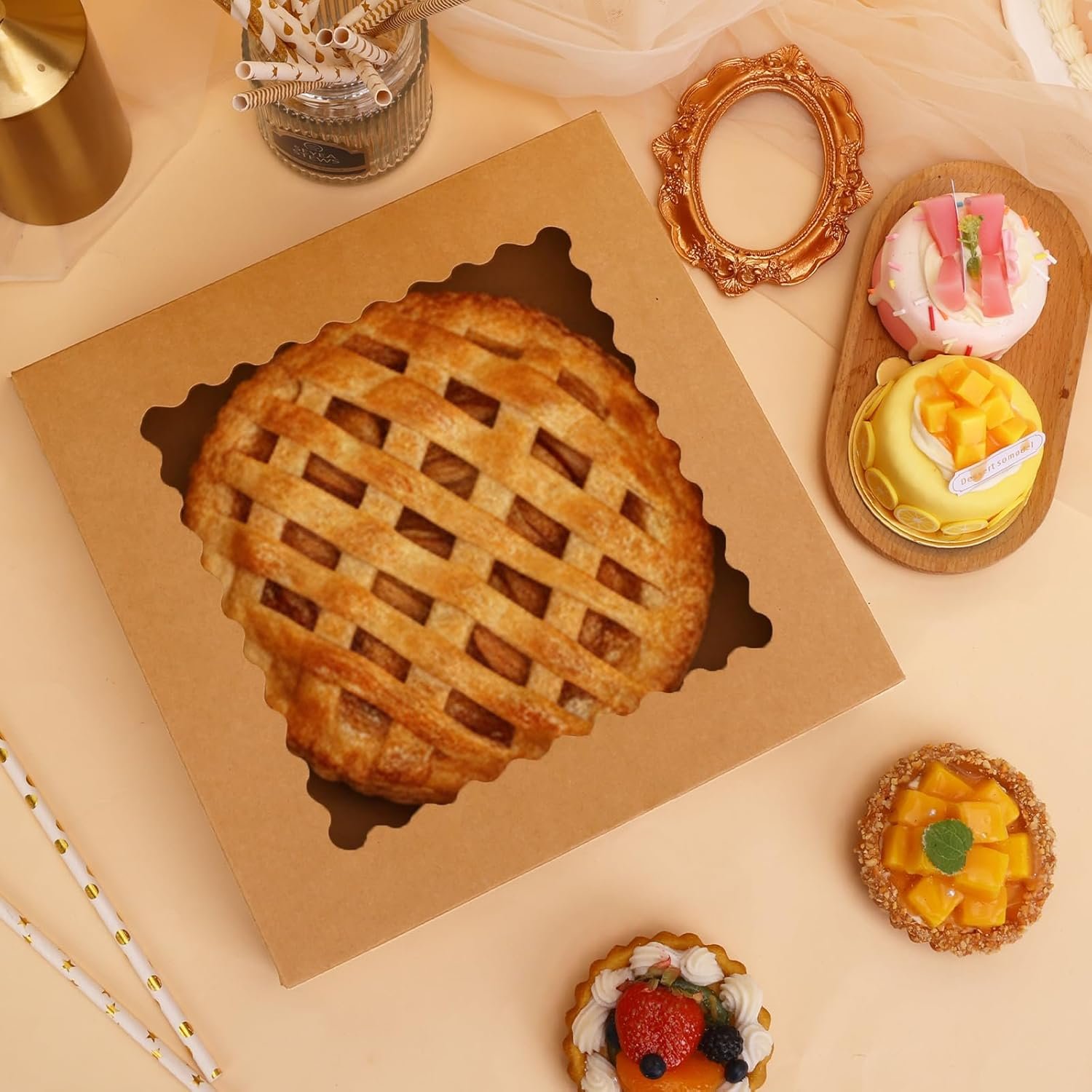 Grossiste Boîtes à Gâteau en Vrac 10x10x2.5 avec Fenêtre, Boîtes Auto-Popup Brunes pour Tartes, Muffins et Desserts, Logo Personnalisé, Fabricant. Grossiste Boîtes à Gâteau en Vrac 10x10x2.5 avec Fenêtre, Boîtes Auto-Popup Brunes pour Tartes, Muffins et Desserts, Logo Personnalisé, Fabricant.