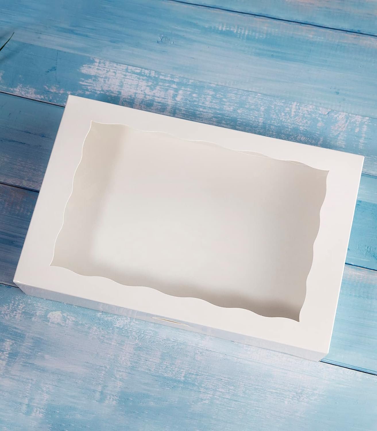 Pack de 15 Boîtes à Pâtisserie 16x11x2.75 pouces, Grossiste Fournisseur, Boîtes en Carton Nature avec Fenêtre PVC auto-dépliante, Logo Personnalisé, Contient 12 Donuts, Muffins et Cookies. Pack de 15 Boîtes à Pâtisserie 16x11x2.75 pouces, Grossiste Fournisseur, Boîtes en Carton Nature avec Fenêtre PVC auto-dépliante, Logo Personnalisé, Contient 12 Donuts, Muffins et Cookies.