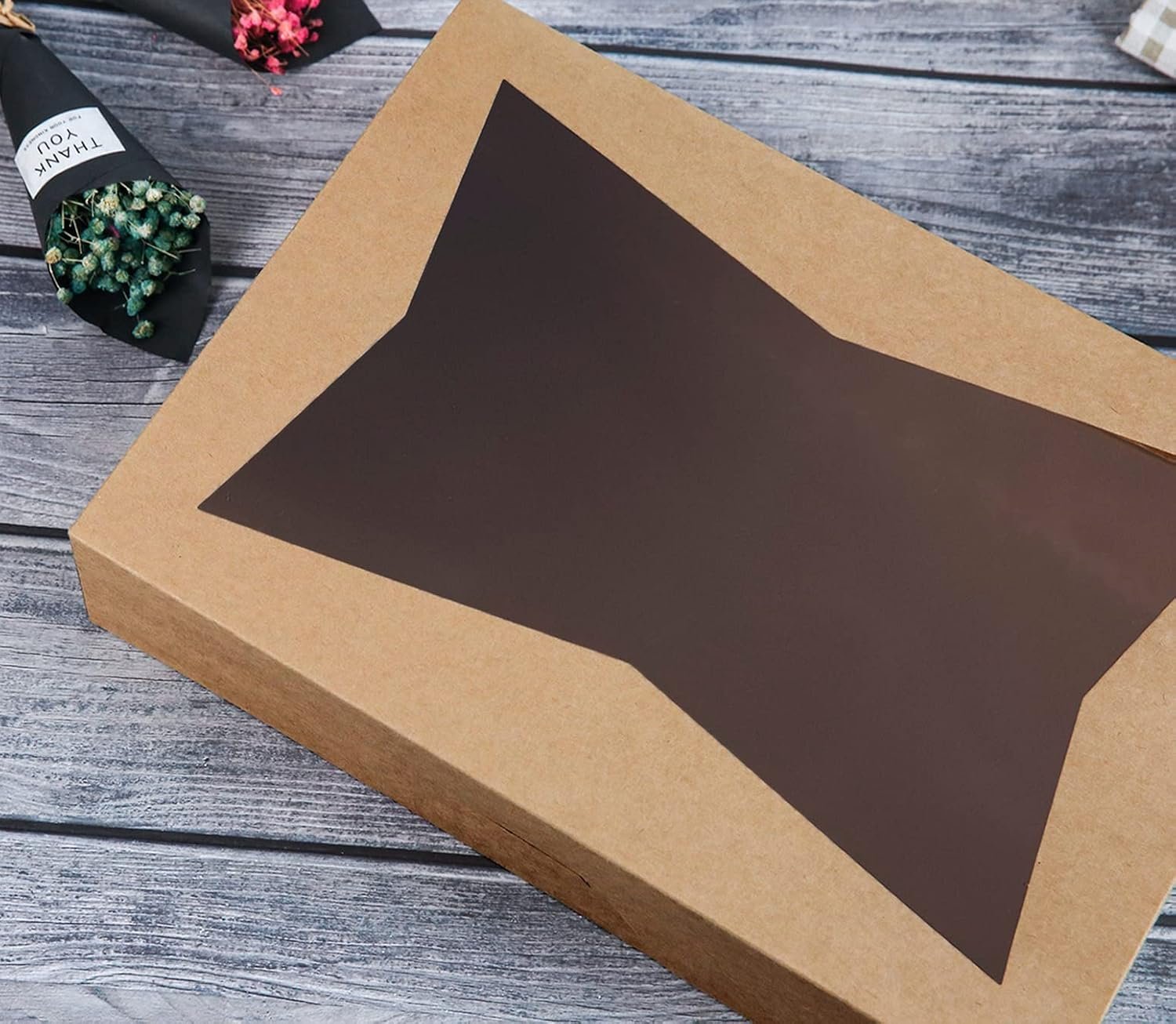 Grossiste 15-PACK de Boîtes à Pâtisserie Brunes 16x11x2.75 pouces pour Donuts, Muffins et Cookies avec fenêtre, Personnalisation de Logo disponible, Contenance 12 Donuts, Vente en Gros de 15 unités.