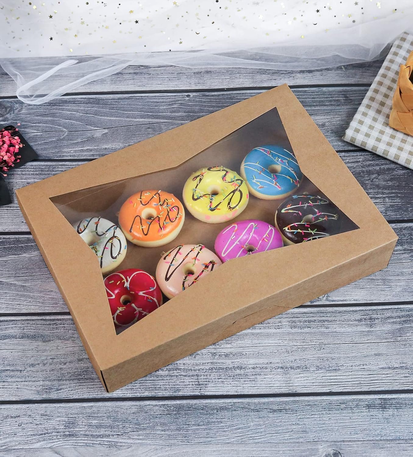 Grossiste 15-PACK de Boîtes à Pâtisserie Brunes 16x11x2.75 pouces pour Donuts, Muffins et Cookies avec fenêtre, Personnalisation de Logo disponible, Contenance 12 Donuts, Vente en Gros de 15 unités.