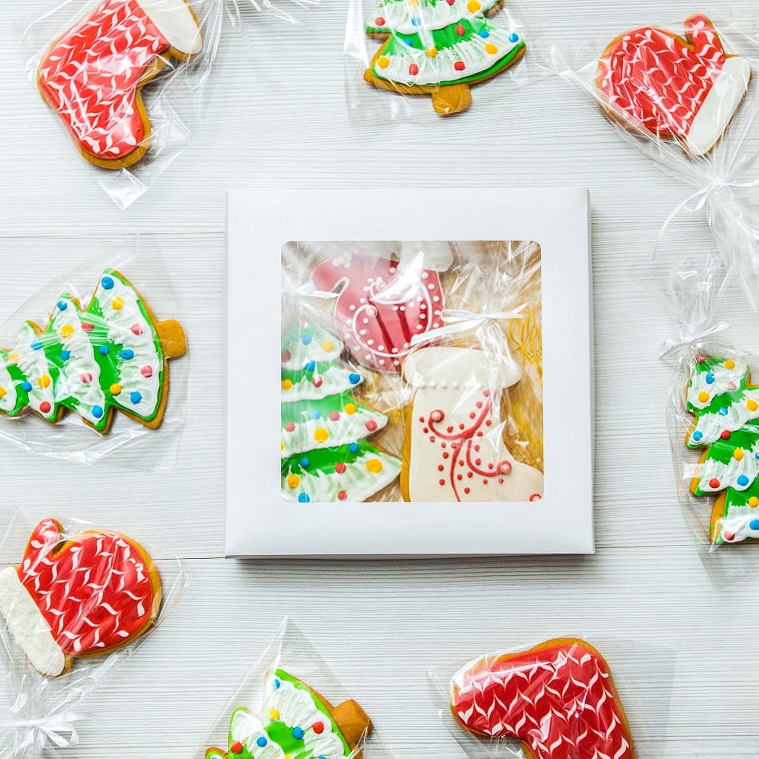 Grossiste Boîtes de Boulangerie 8x8x3 pouces avec fenêtre pour chocolat et fraises, idéal pour gâteau, cupcake, cookie, macaron et cœur brisable, Logo Personnalisé, Fournisseur de Boîtes en Papier (Pack de 30, Blanc)