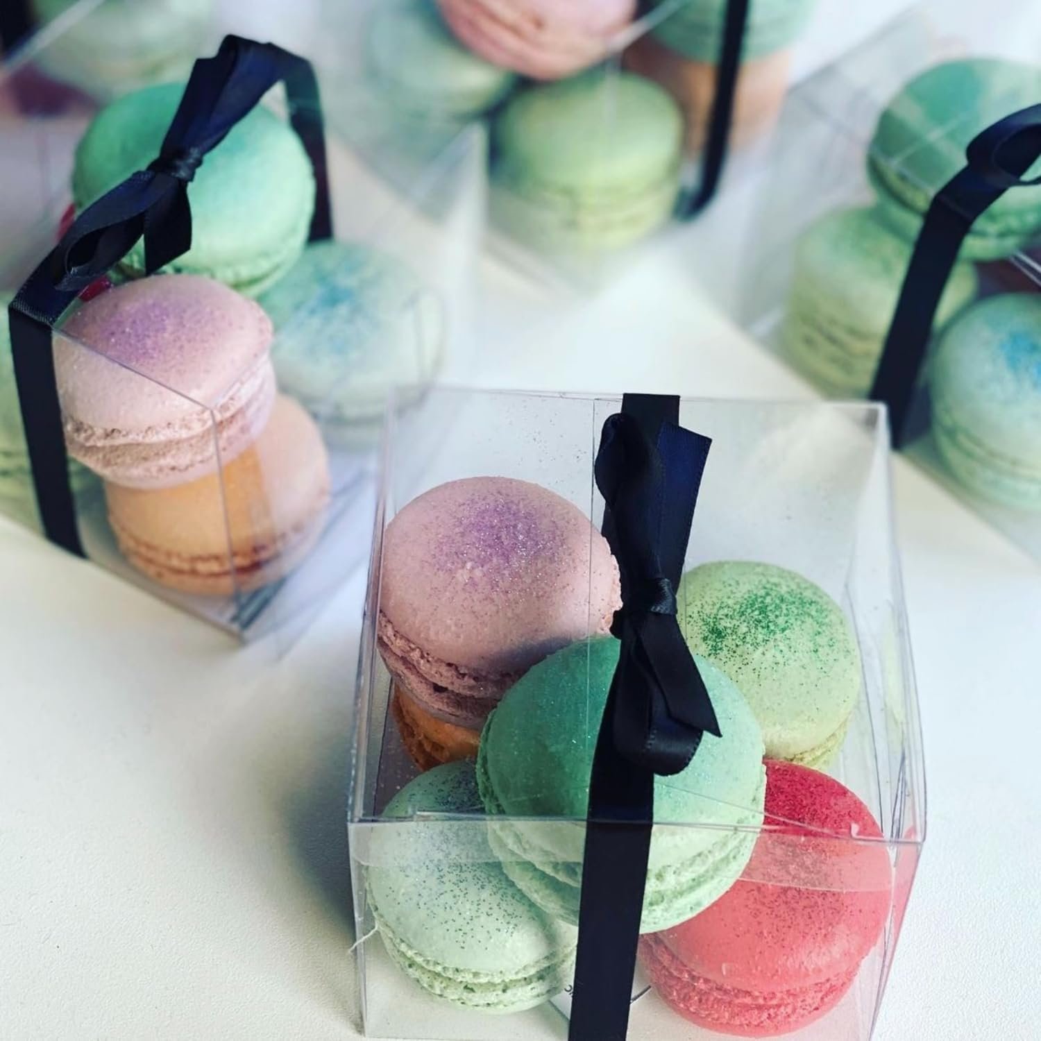 Grossiste en Boîtes Transparentes 3x3x3 Pouces pour Chocolats et Cadeaux, Fournisseur de Boîtes à Cupcakes, Logo Personnalisé pour Anniversaire et Mariage