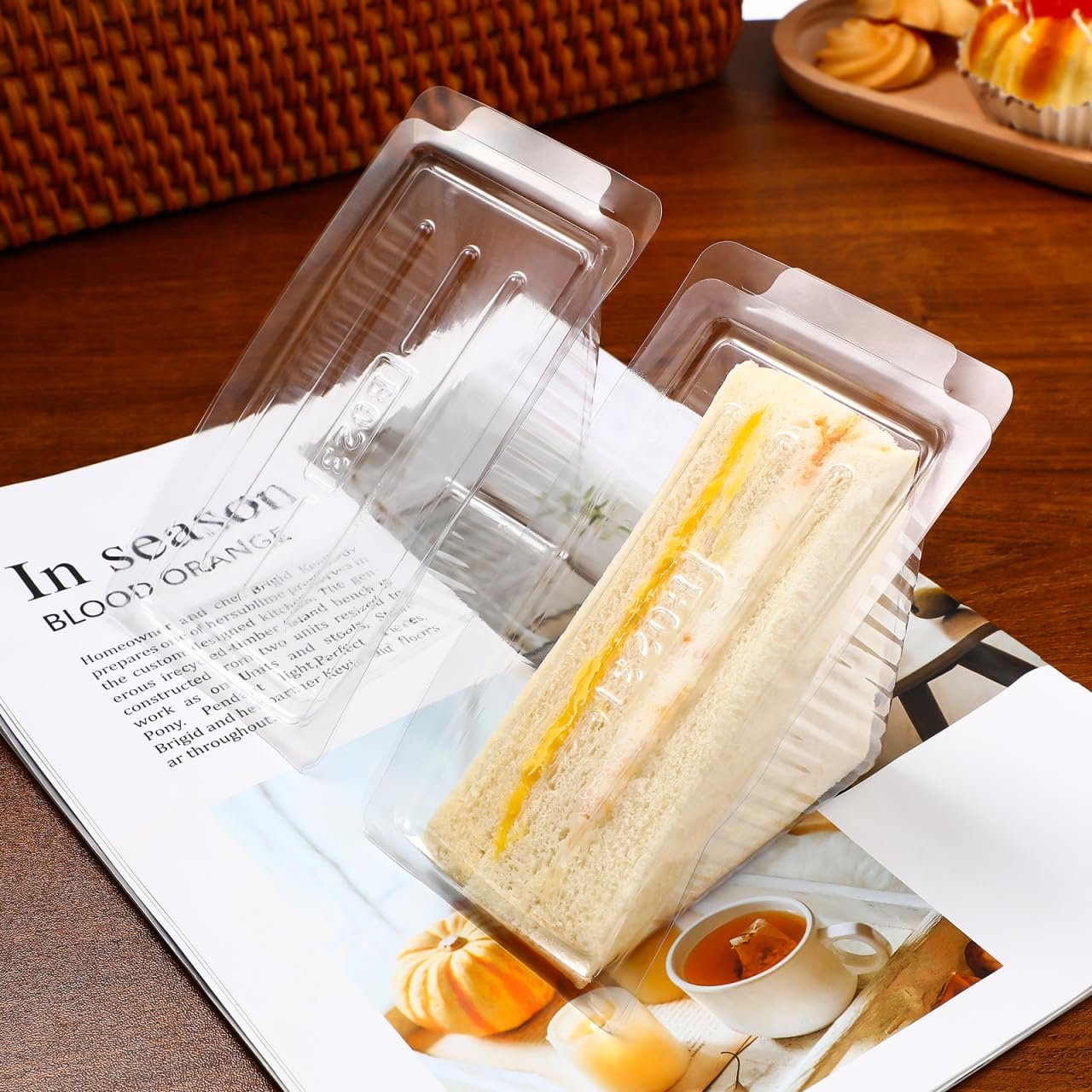 Grossiste Conteneur à sandwich triangulaire en plastique transparent 5,9X3,34X3,14 pouces avec couvercle hinged pour stockage de gâteaux, lunch et nourriture de fête, Logo Personnalisé, Fabricant.