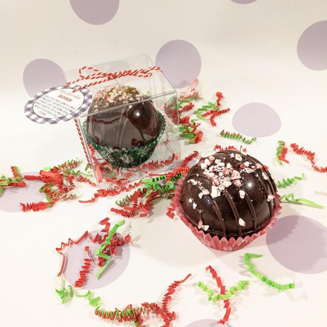 Grossiste en boîte à favor, 50 pcs de boîtes transparentes 3x3x3 pouces, idéal pour marque blanche, contenants pour chocolats et cupcakes, vente en gros pour anniversaires et mariages.