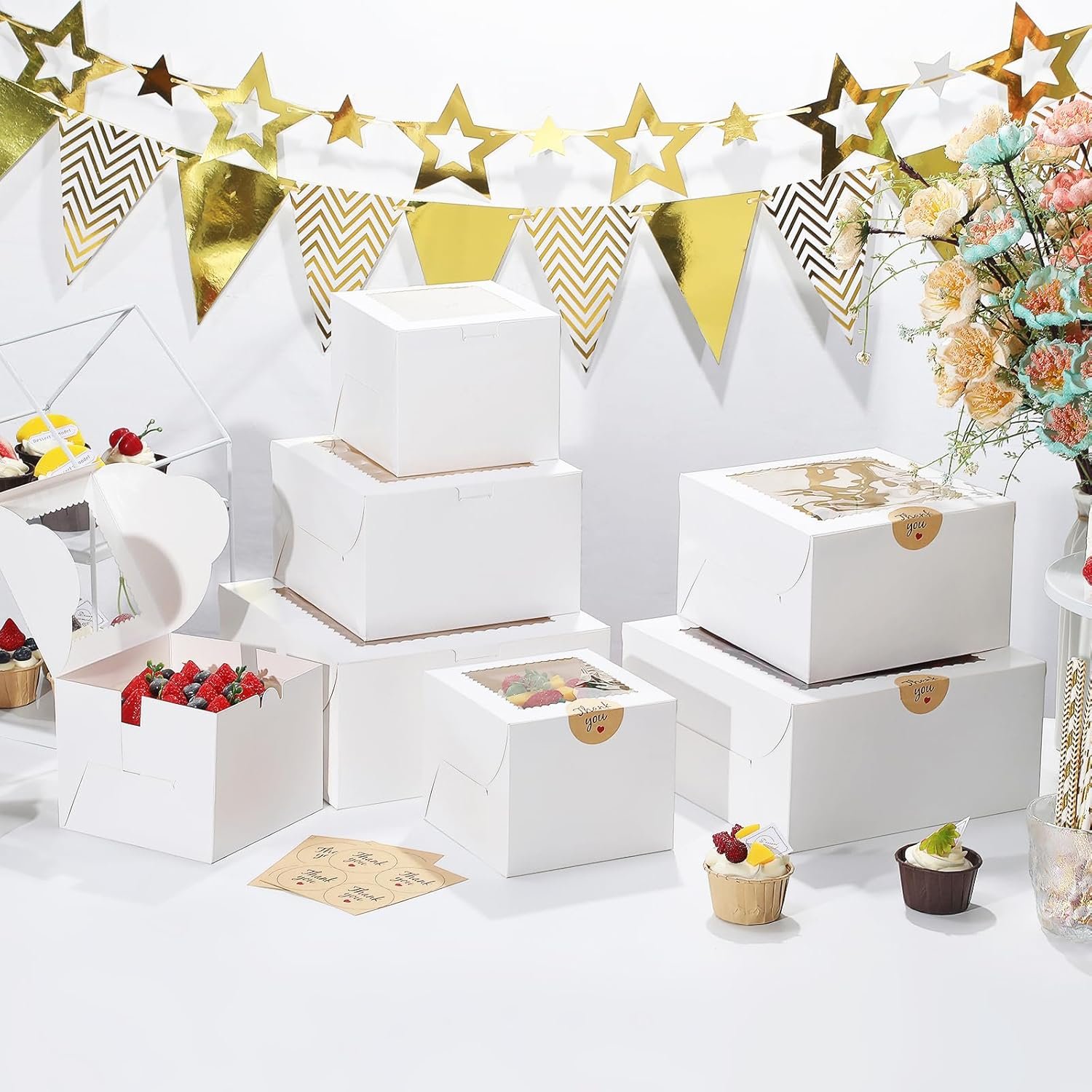 Grossiste Boîtes à Gâteau 8 Pouces avec Fenêtre, 4 Sets de Boîtes de Pâtisserie avec Plateaux et Autocollants, OEM, Boîte à Cupcake pour Anniversaire, Fête, Mariage, Fête des Mères, Saint-Valentin, Noël (8x8x5 pouces) Grossiste Boîtes à Gâteau 8 Pouces avec Fenêtre, 4 Sets de Boîtes de Pâtisserie avec Plateaux et Autocollants, OEM, Boîte à Cupcake pour Anniversaire, Fête, Mariage, Fête des Mères, Saint-Valentin, Noël (8x8x5 pouces)