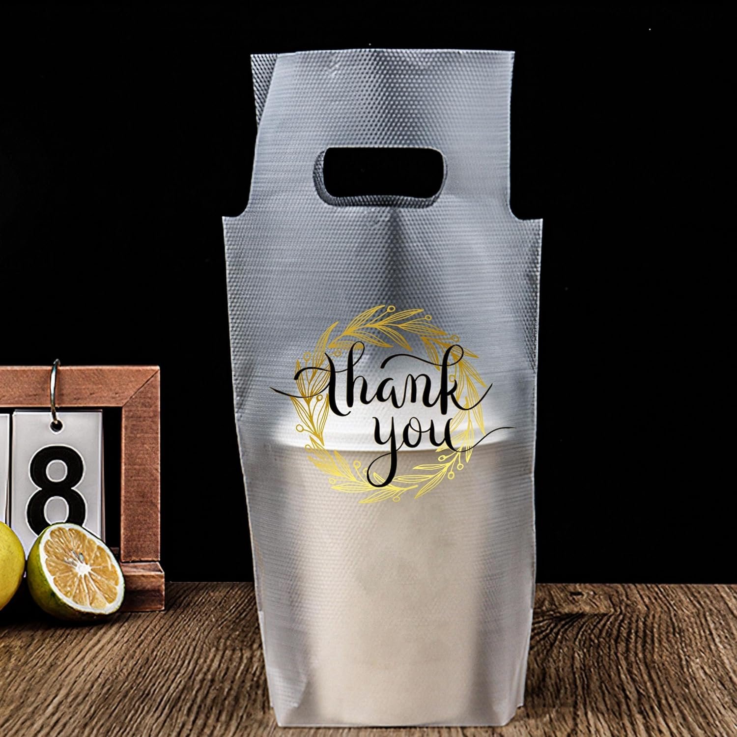 Grossiste de sacs en polyéthylène transparent à poignée, 200 pièces, emballage pour boissons, 11 x 6,3 pouces, avec logo personnalisé, pour café, jus, lait, thé à emporter. Fournisseur idéal pour la vente en gros. Grossiste de sacs en polyéthylène transparent à poignée, 200 pièces, emballage pour boissons, 11 x 6,3 pouces, avec logo personnalisé, pour café, jus, lait, thé à emporter. Fournisseur idéal pour la vente en gros.