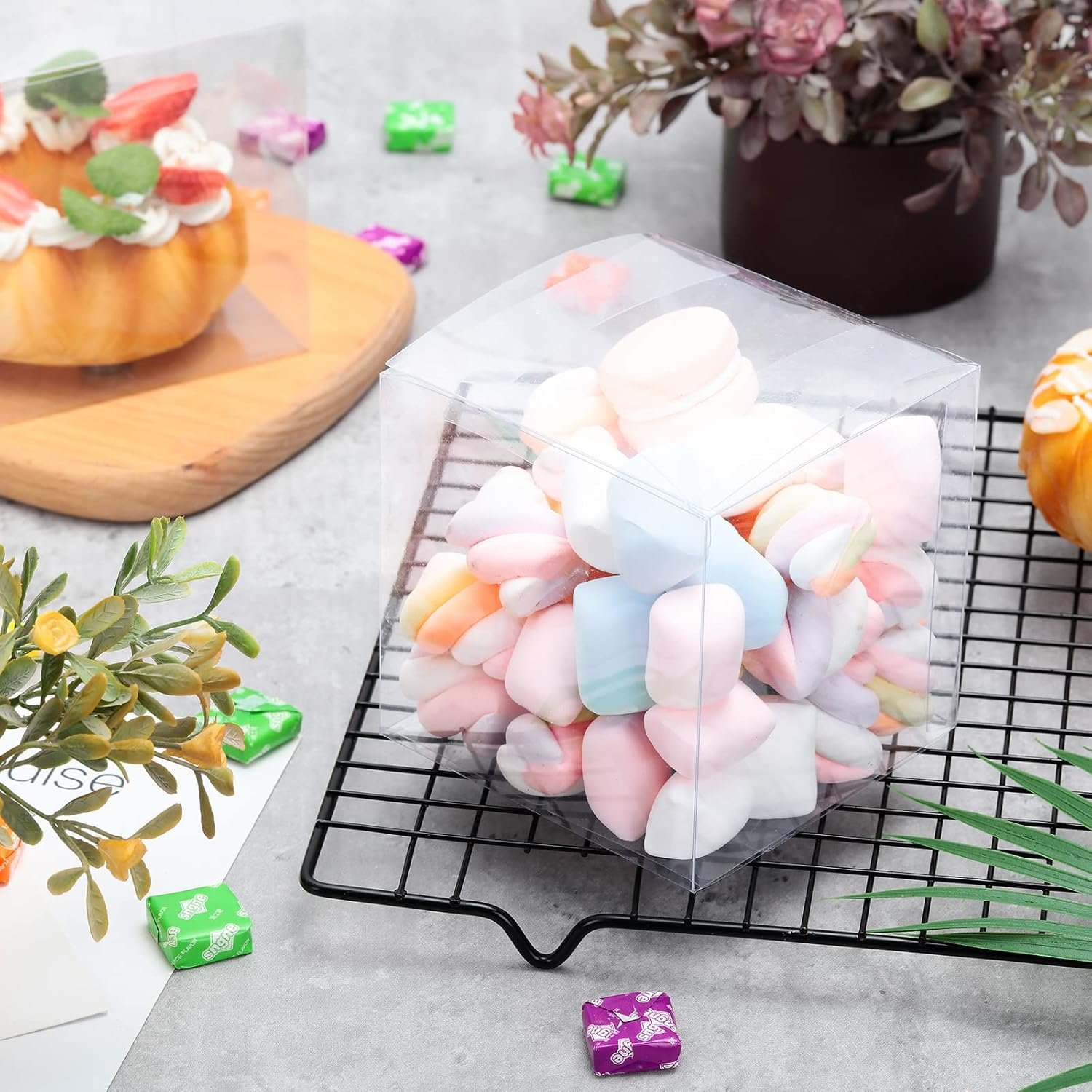 Grossiste boîtes transparentes en PVC 4 x 4 x 4 pouces pour bonbons, avec logo personnalisé, proposées par un fabricant fiable, en vrac pour fêtes et cérémonies. Grossiste boîtes transparentes en PVC 4 x 4 x 4 pouces pour bonbons, avec logo personnalisé, proposées par un fabricant fiable, en vrac pour fêtes et cérémonies.