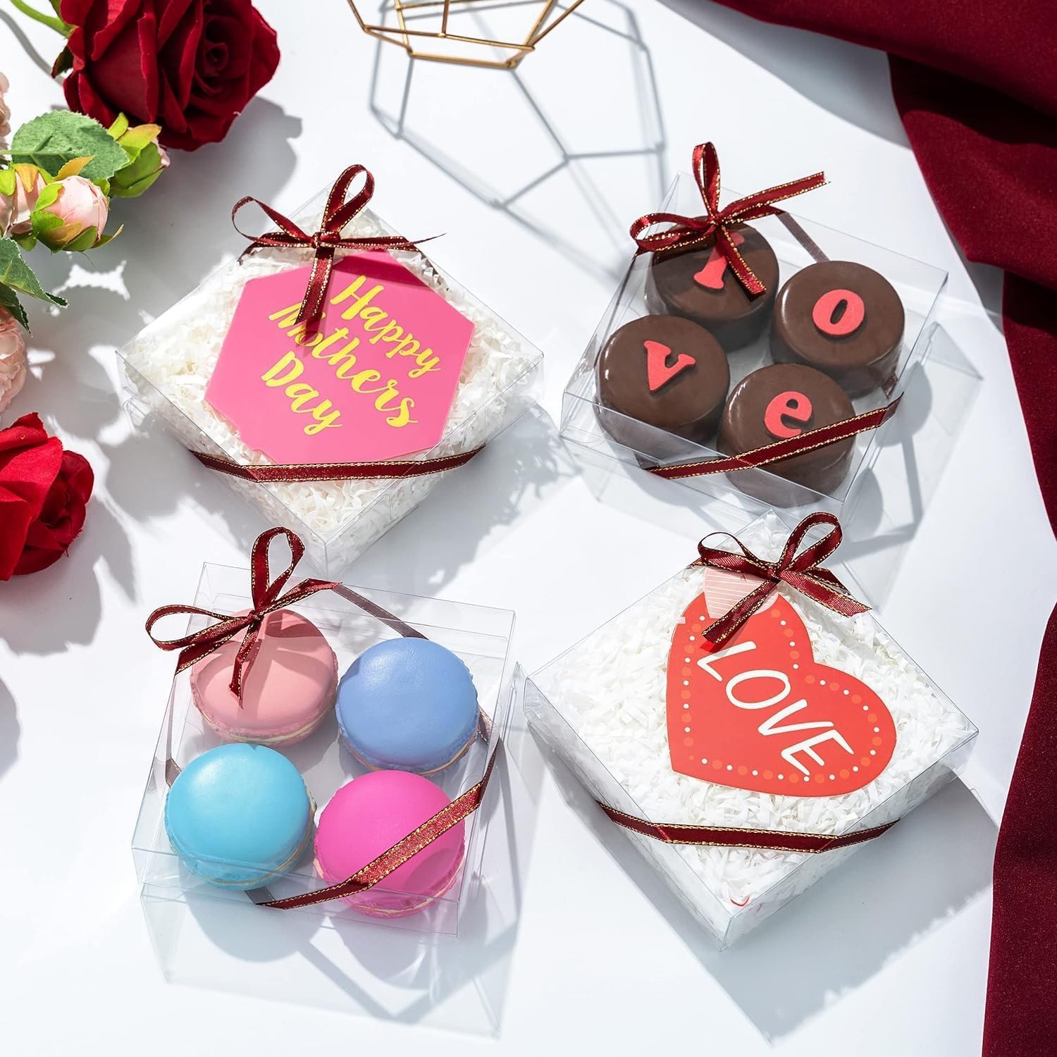 Grossiste de boîtes transparentes 4x4x1.2 pouces, idéal pour macarons et brownies | Logo Personnalisé pour vos pâtisseries | Vente en Gros pour Noël, Pâques et anniversaires