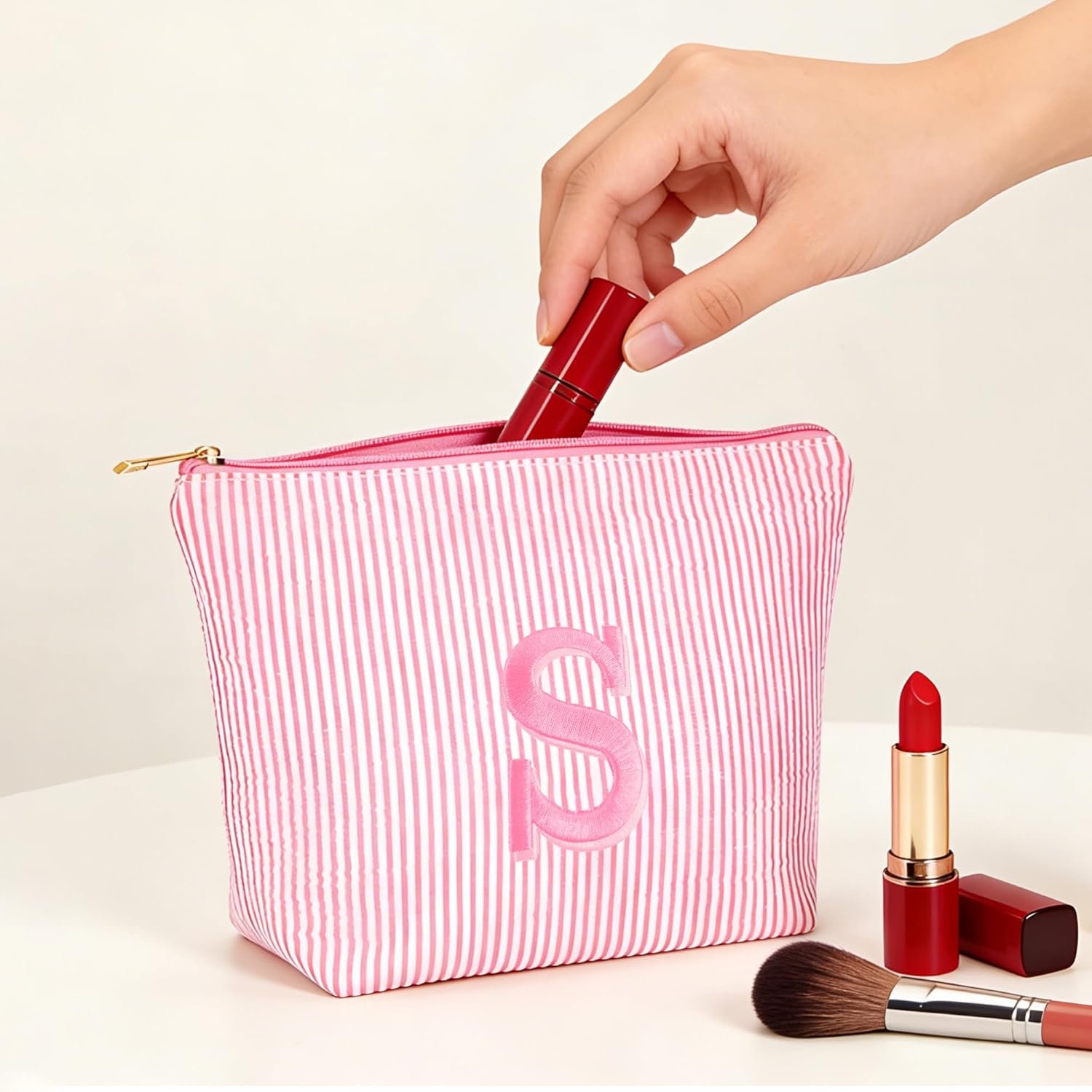 Grossiste de sacs à maquillage personnalisés - Set de 2 pièces pour adolescentes, essentiel de voyage pour femmes, Fabricant d'organisateurs de maquillage, cadeaux d'anniversaire pour filles de 6 à 12 ans, OEM en rose. Grossiste de sacs à maquillage personnalisés - Set de 2 pièces pour adolescentes, essentiel de voyage pour femmes, Fabricant d'organisateurs de maquillage, cadeaux d'anniversaire pour filles de 6 à 12 ans, OEM en rose.