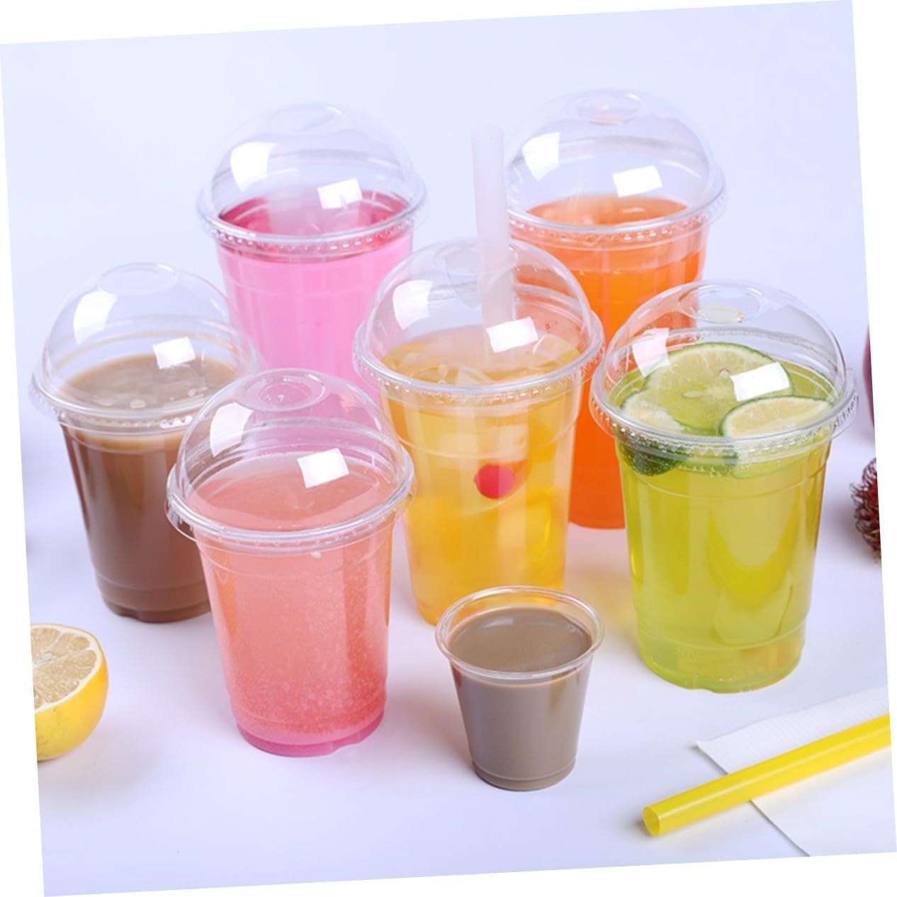 Grossiste 50pcs Gobelets en plastique PET transparents à usage unique avec couvercles dôme résistants aux chocs pour boissons froides, OEM pour smoothies, café glacé, thé aux perles et cocktails. Grossiste 50pcs Gobelets en plastique PET transparents à usage unique avec couvercles dôme résistants aux chocs pour boissons froides, OEM pour smoothies, café glacé, thé aux perles et cocktails.