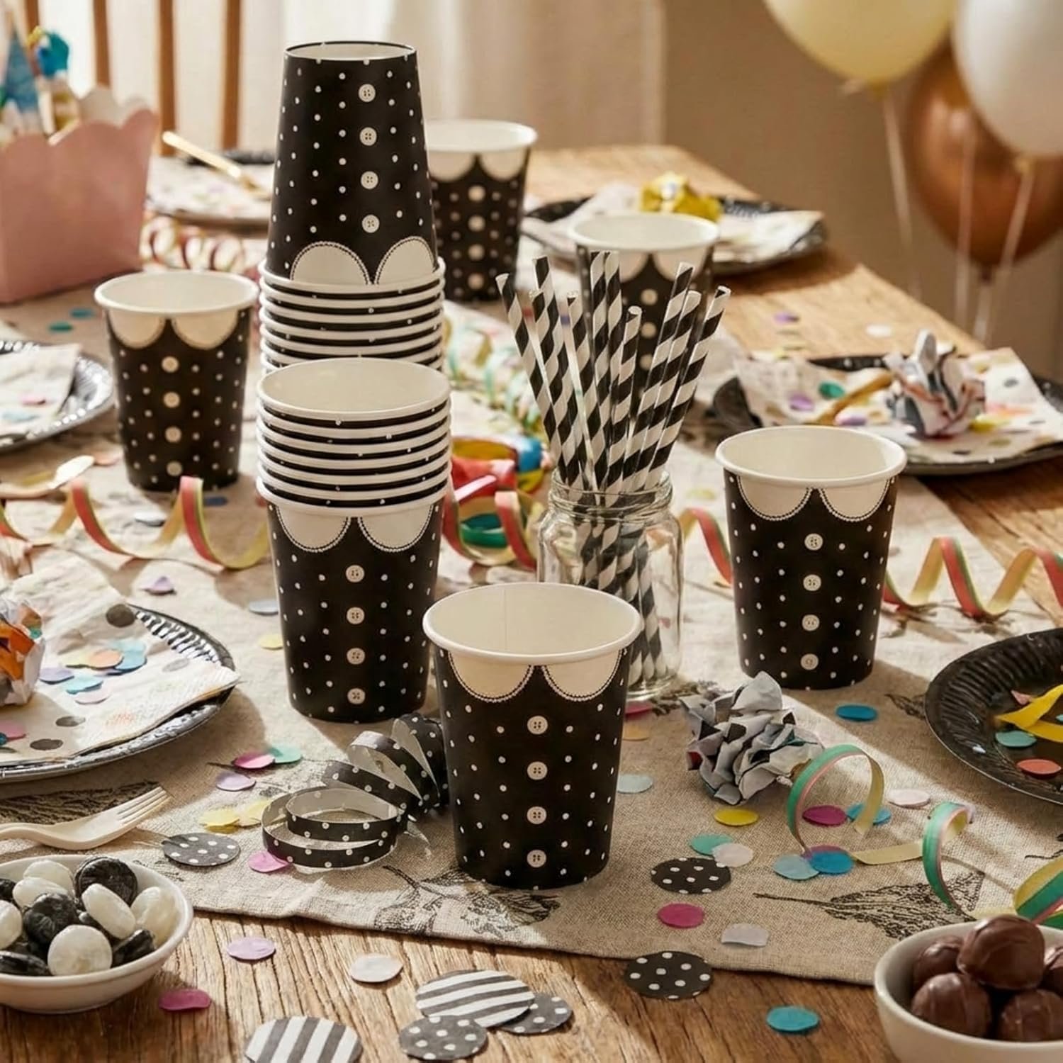 Grossiste gobelets en papier gothiques de 9 oz pour fête d'anniversaire et Halloween, Logo Personnalisé pour des décorations de thématique gothique, Vente en Gros de 150 pièces.