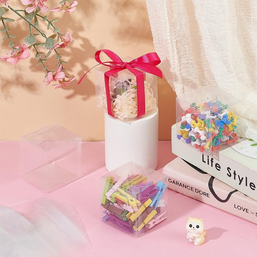 Grossiste Boîte de Favor en Plastique Transparent 60PCS 2.4x2.4x2.4 pouces pour Chocolat et Desserts, OEM pour Mariages, Fêtes d'Halloween et de Noël, Emballage de Cadeaux en Vrac Grossiste Boîte de Favor en Plastique Transparent 60PCS 2.4x2.4x2.4 pouces pour Chocolat et Desserts, OEM pour Mariages, Fêtes d'Halloween et de Noël, Emballage de Cadeaux en Vrac