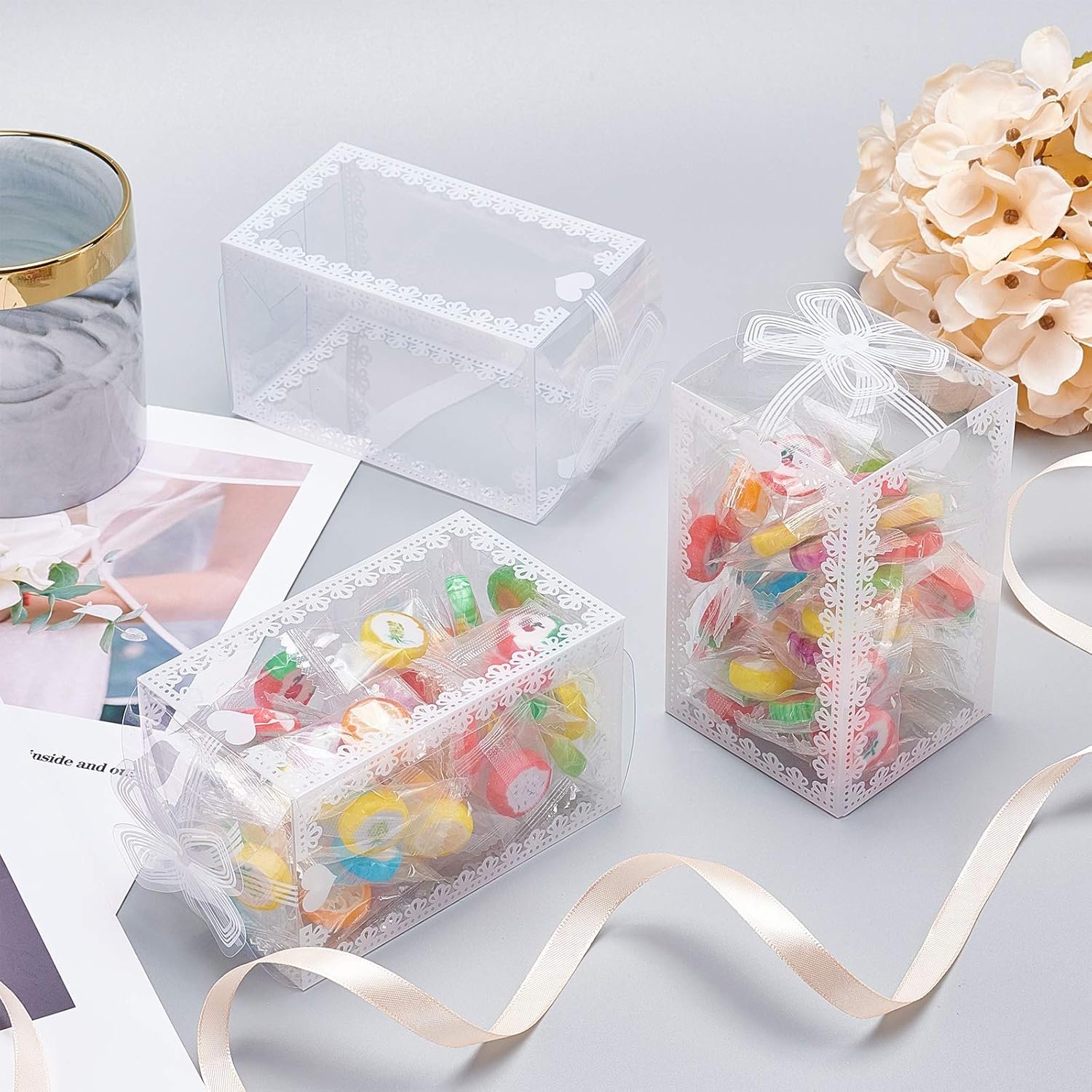 Grossiste Boîte Cadeau en Plastique Transparent 24PCS 4.5x2.5x2.5 avec Nœud pour Emballage de Faveurs de Fête, Fabricant de Boîtes en PVC pour Mariage, Fête des Mères, Vente en Gros de Cadeaux Festival