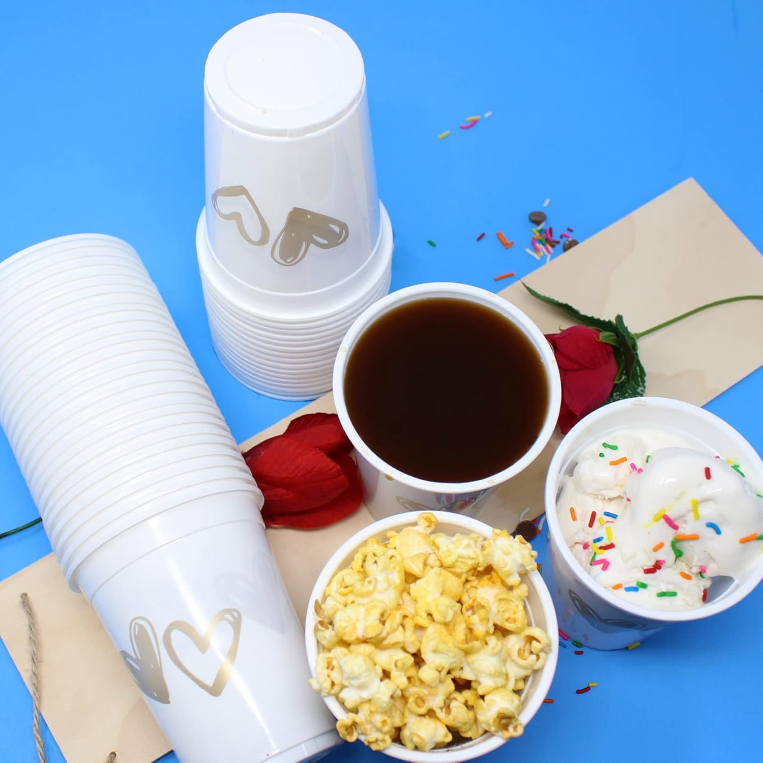 Grossiste en Vrac, 50 gobelets jetables pour mariage de 16 oz, Fabricant de gobelets en plastique élégants pour réception de mariage, fête de fiançailles, et enterrement de vie de jeune fille, Logo Personnalisé pour célébrations romantiques.