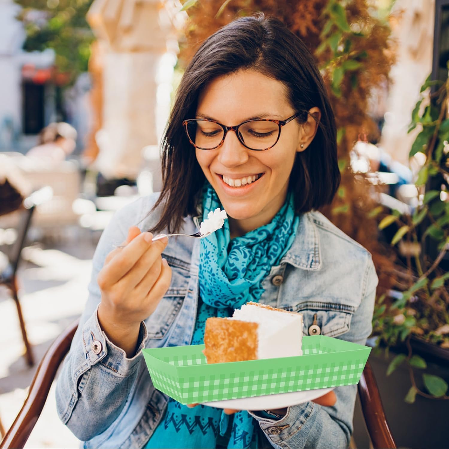 Boîte à Gâteau en Plastique pour Roulés, 50 Pack, Vente en Gros, Fournisseur de Conteneurs à Gâteau avec Couvercle Transparent, Support de Desserts Muffins Fromage Pâtisserie Sushi Fruits (Grille Verte) - Logo Personnalisé