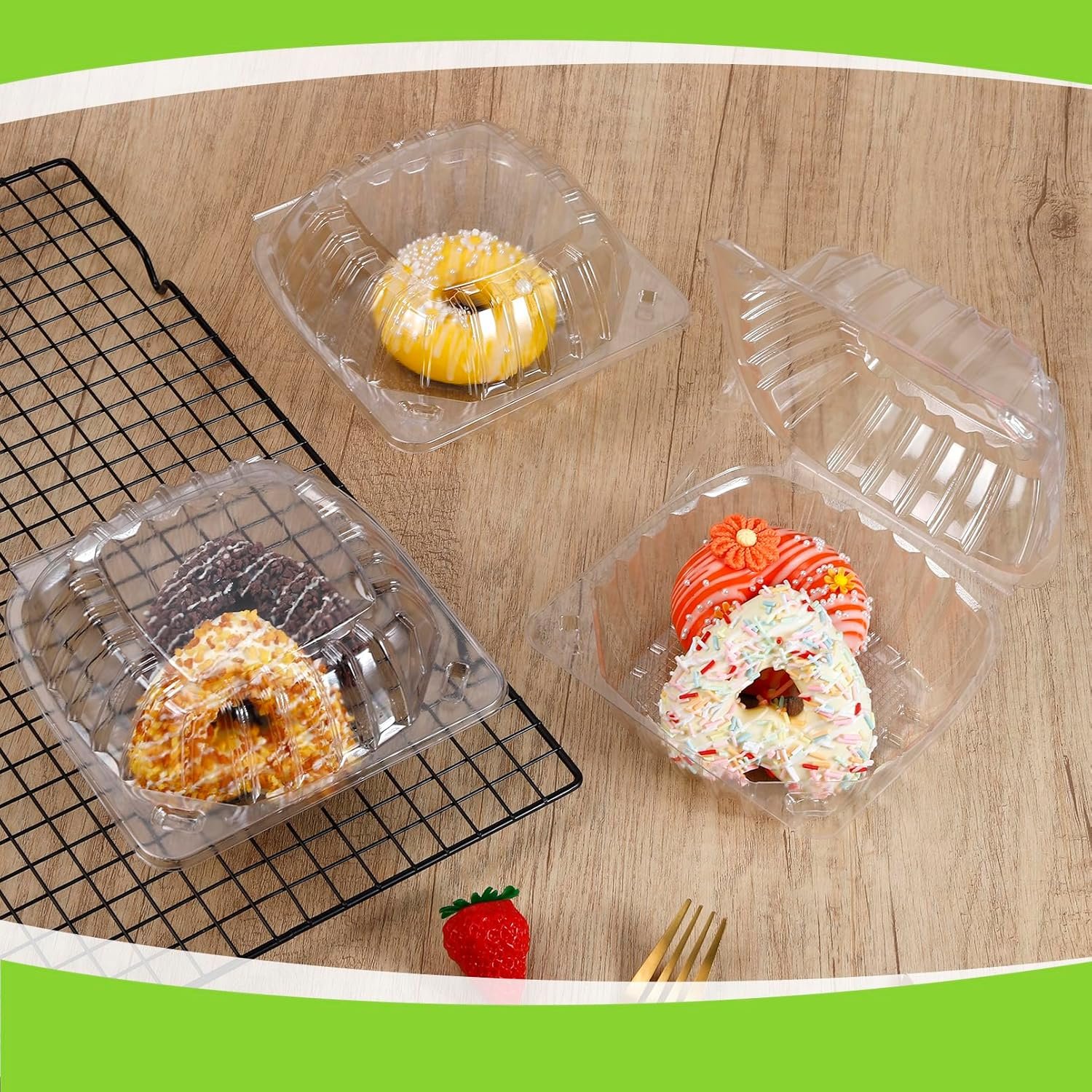 Grossiste en contenant alimentaire, 100 unités de boîtes en plastique claires à couvercle articulé, contenants jetables pour plats à emporter avec autocollants de scellage, parfaits pour desserts, salades, gâteaux et pâtisseries, dimensions 5.8 × 5.8 × 3.27 pouces, fabricant d'emballages en vrac, personnalisation de logo disponible.