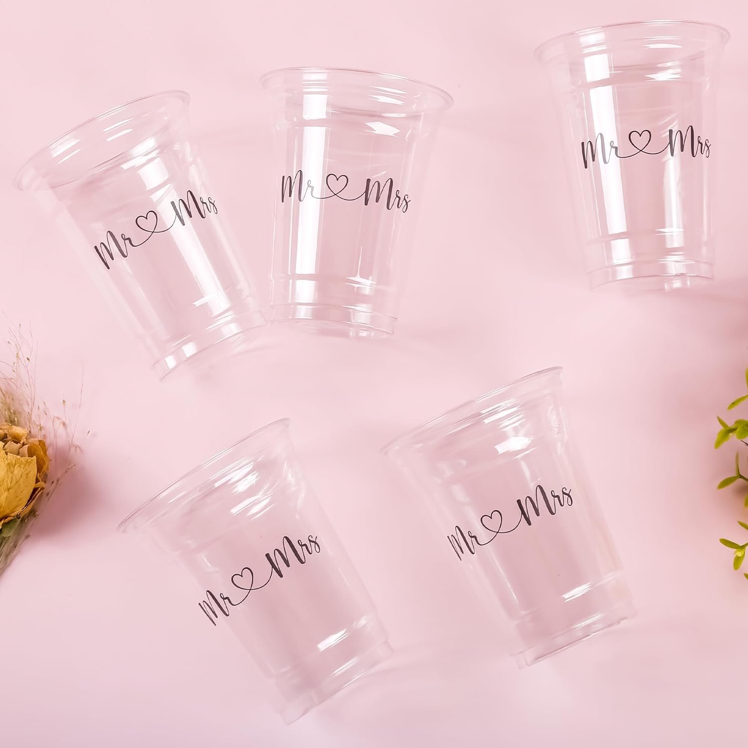 Grossiste gobelets en plastique 12oz transparent Mr et Mrs pour mariage, fête prénuptiale et anniversaire, logo personnalisé, 50 pièces, fabricant, vente en gros.