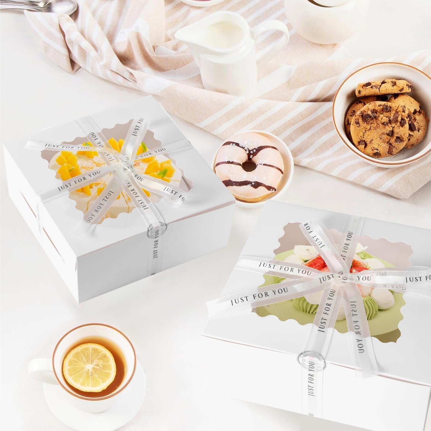 Boîte à gâteaux jetable 10x10x5 pouces en gros, 48 pièces, logo personnalisé, fabricant de boîtes blanches avec fenêtre, 24 pièces et 24 planches.