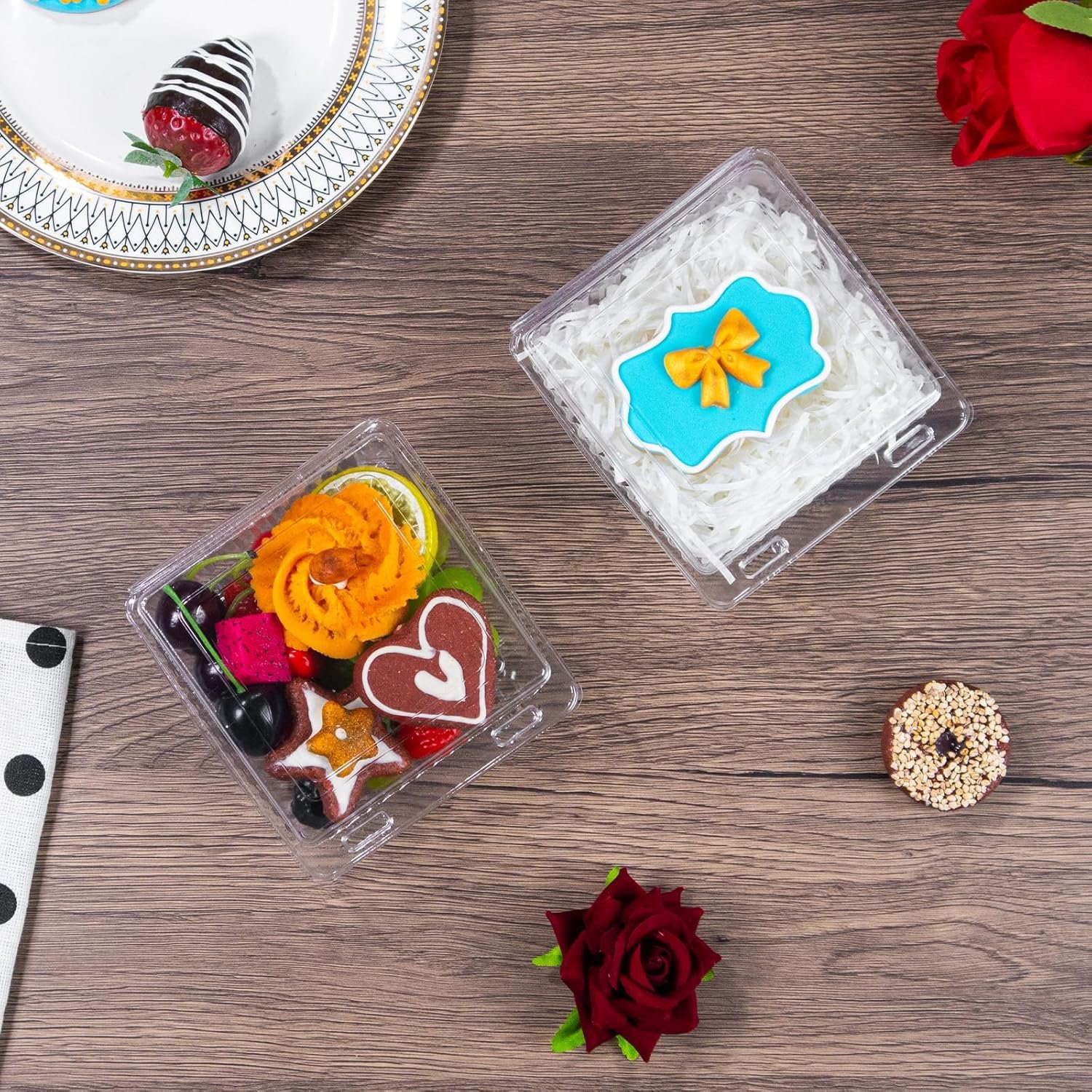 Grossiste 50PCS Conteneurs Clamshell 4x4x2 pouces pour Charcuterie, Fournisseur de Boîtes Claires, Logo Personnalisé pour Gâteaux et Biscuits. Grossiste 50PCS Conteneurs Clamshell 4x4x2 pouces pour Charcuterie, Fournisseur de Boîtes Claires, Logo Personnalisé pour Gâteaux et Biscuits.