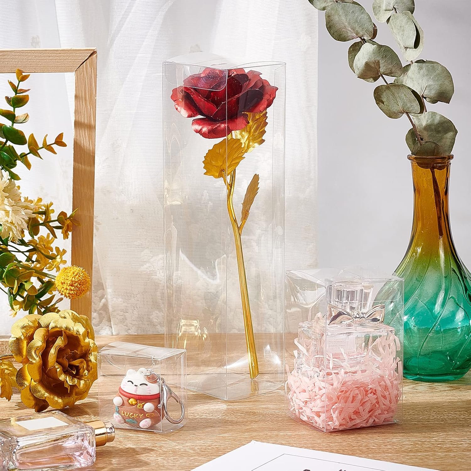 Grossiste Boîte en Plastique Transparent Couvert Film 30PCS 2.3x2.3x4 pour Décor de Mariage, Faveurs de Chocolats et Biscuits, Emballage Cadeaux Fête des Mères, Fabricant de Produits avec Logo Personnalisé. Grossiste Boîte en Plastique Transparent Couvert Film 30PCS 2.3x2.3x4 pour Décor de Mariage, Faveurs de Chocolats et Biscuits, Emballage Cadeaux Fête des Mères, Fabricant de Produits avec Logo Personnalisé.