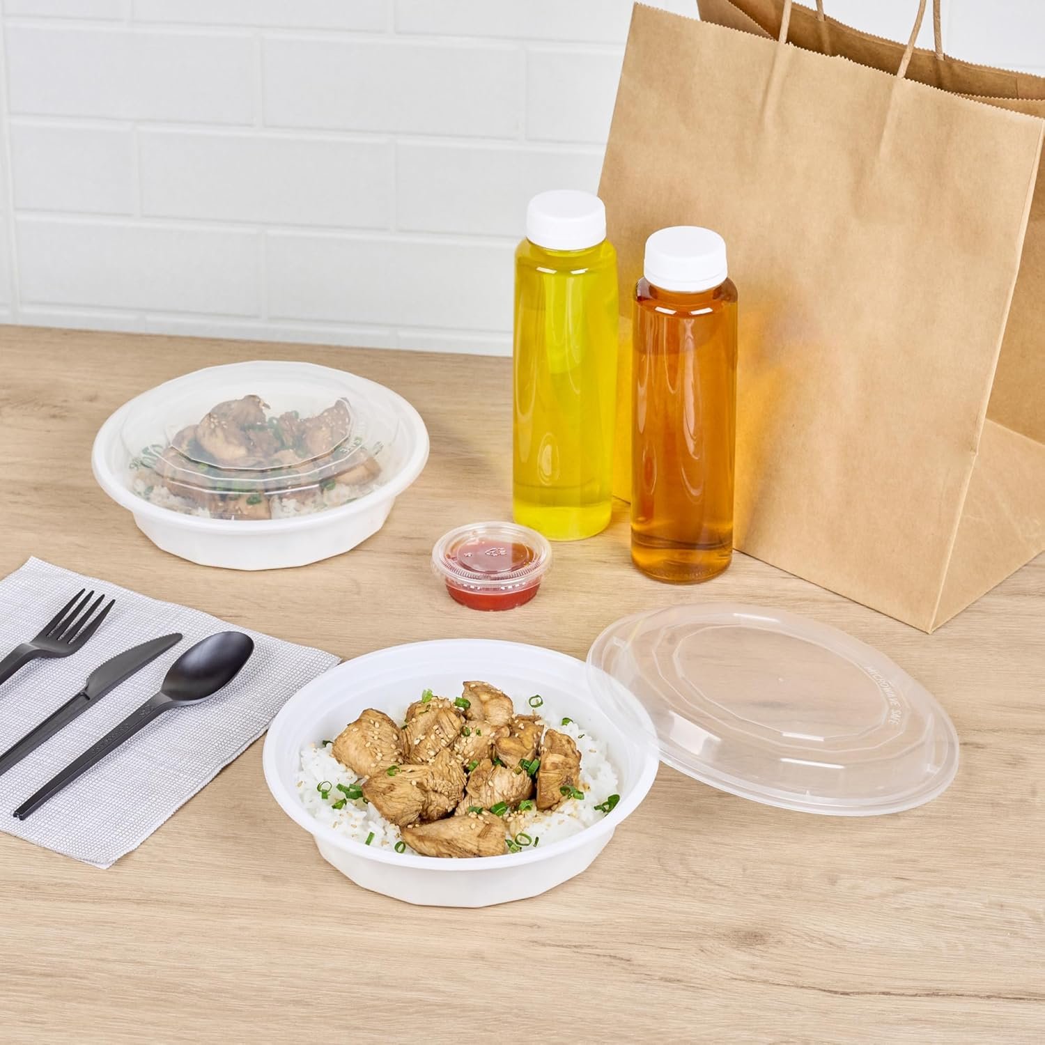 Grossiste Asporto 24 Onces Boîtes À Emporter Rondes, Contenants Alimentaires Microwavables 50 Unités, Logos Personnalisés Inclus, sans BPA, Fabrice de Vaisselle Jetable en Plastique Blanc